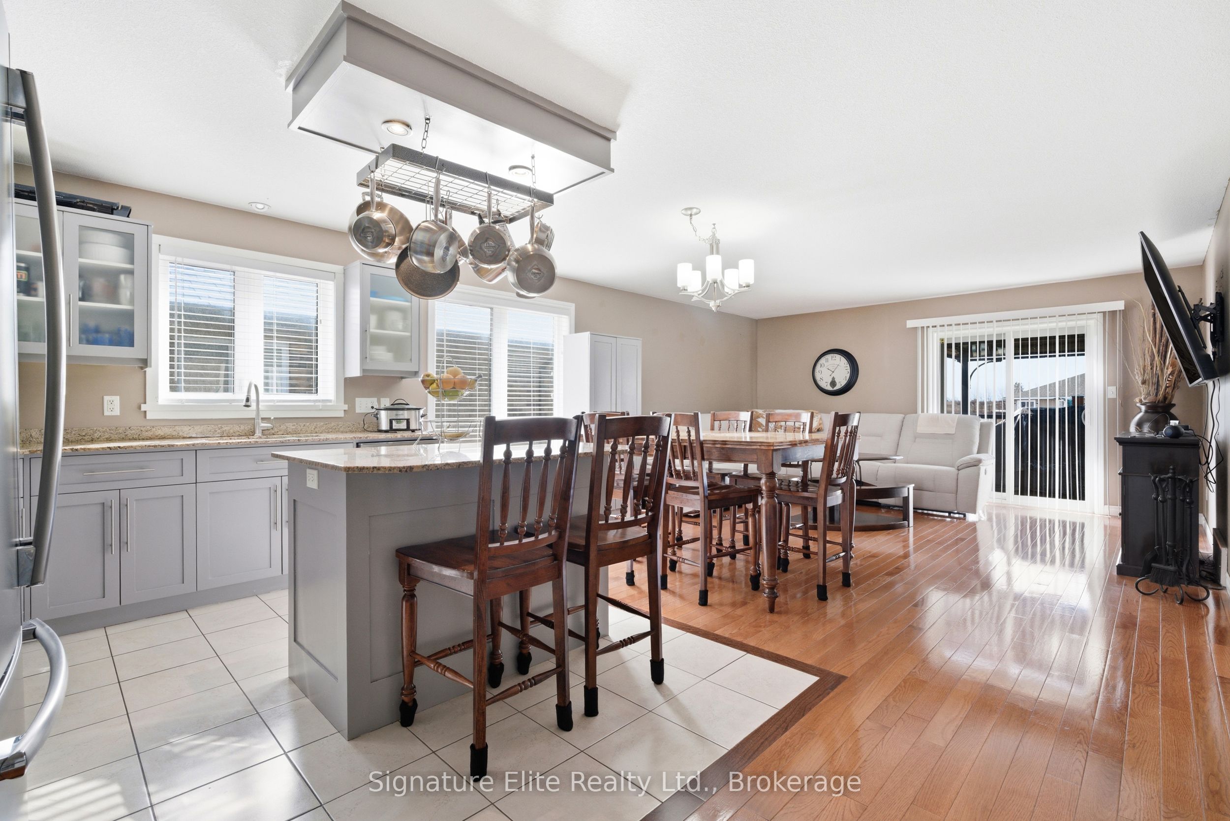 105 Milton Seiler Crescent, Minto, ON N0G 2P0 photo 3