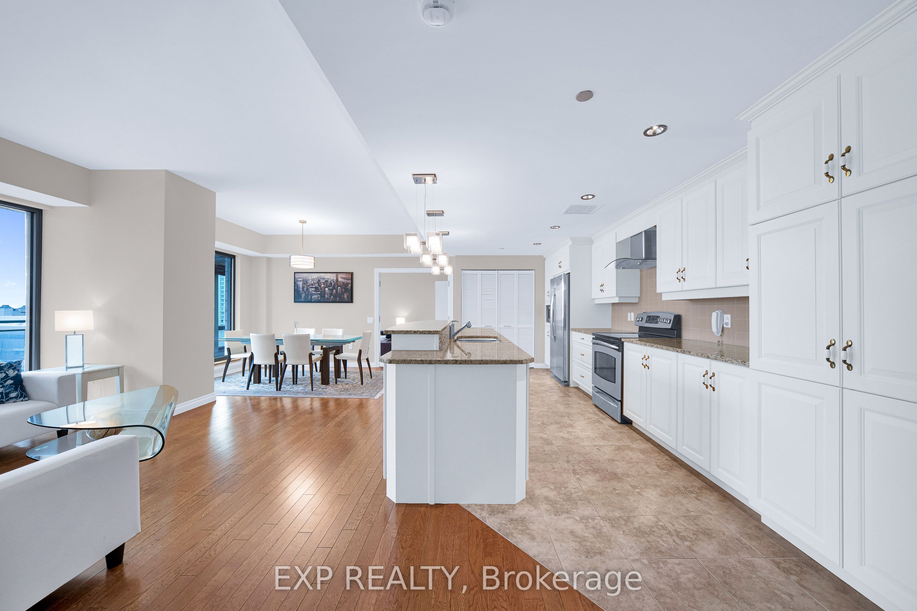 90 George Street 1103, Lower Town - Sandy Hill, ON K1N 0A8 photo 5
