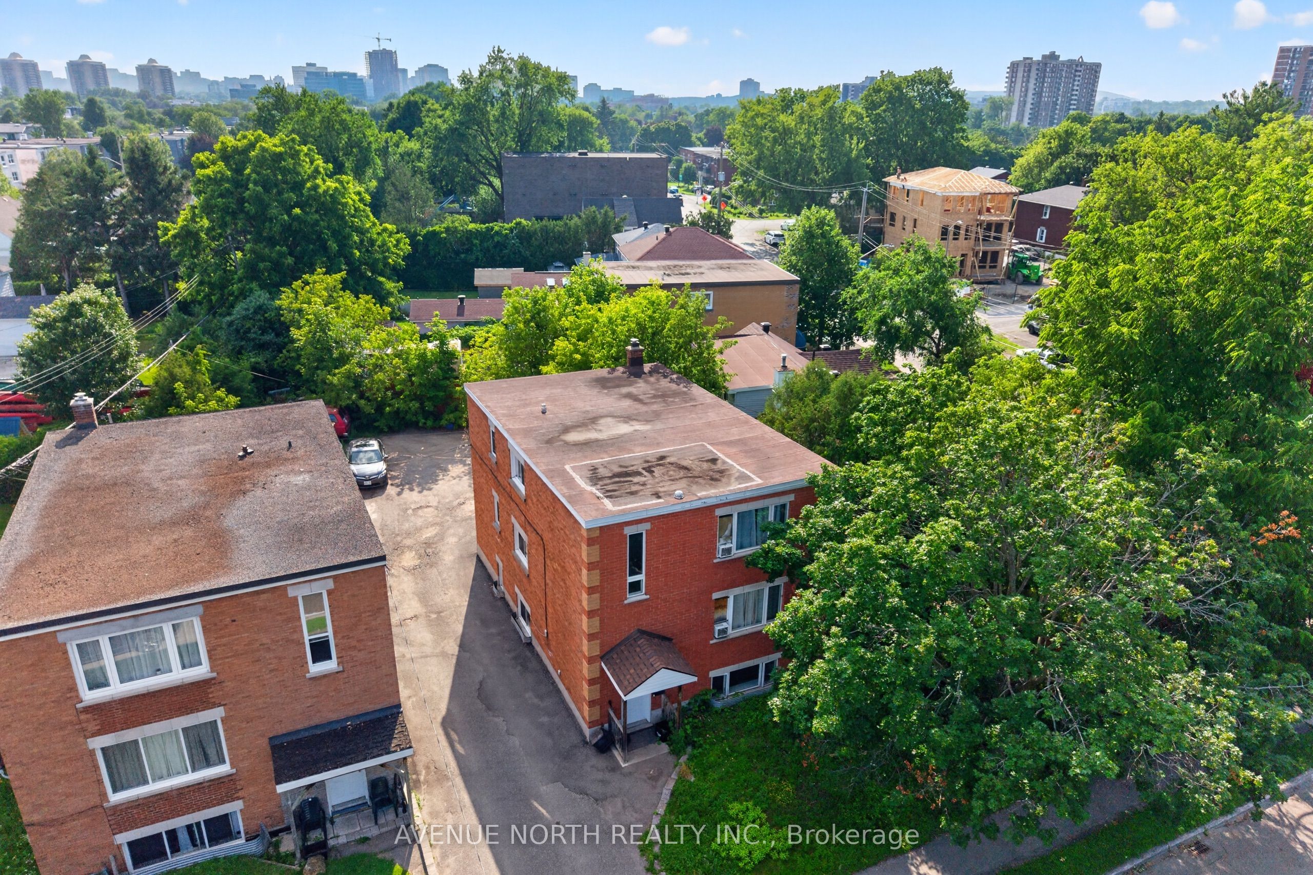 734 De L'eglise Street, Vanier and Kingsview Park, ON K1K 3K6 photo 3