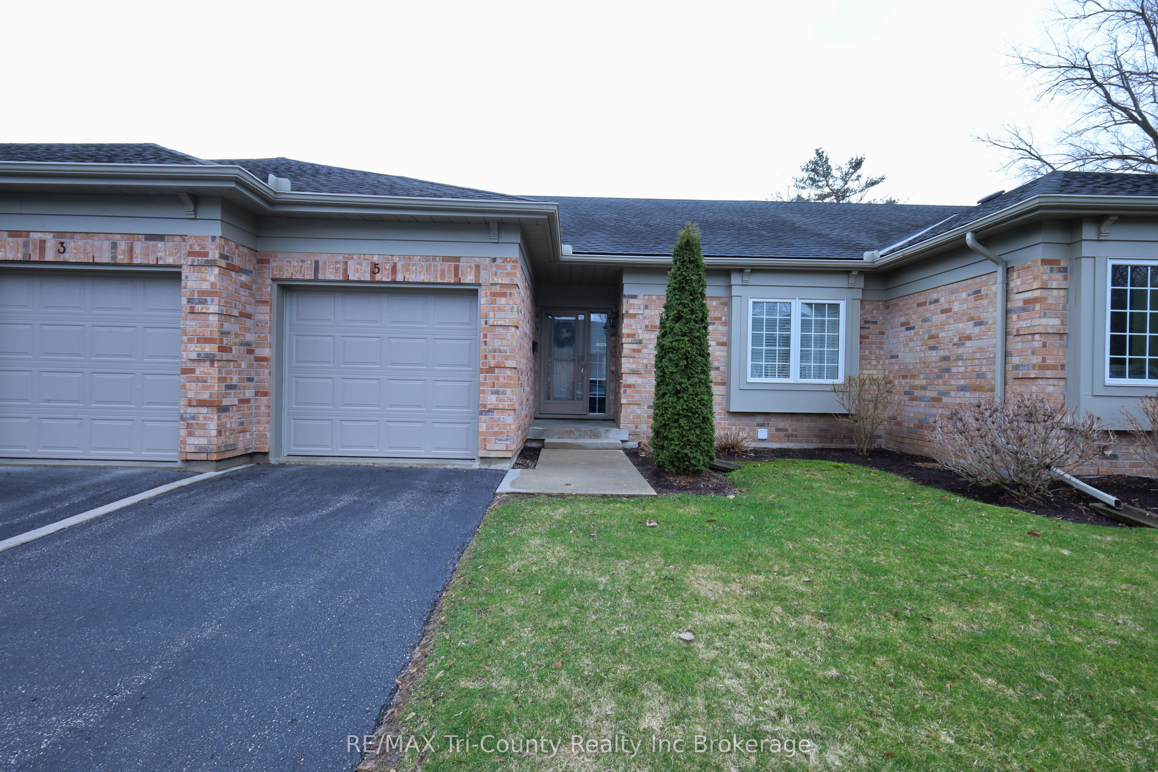 87 King Street W Unit 5, Tillsonburg, ON N4G 5V1