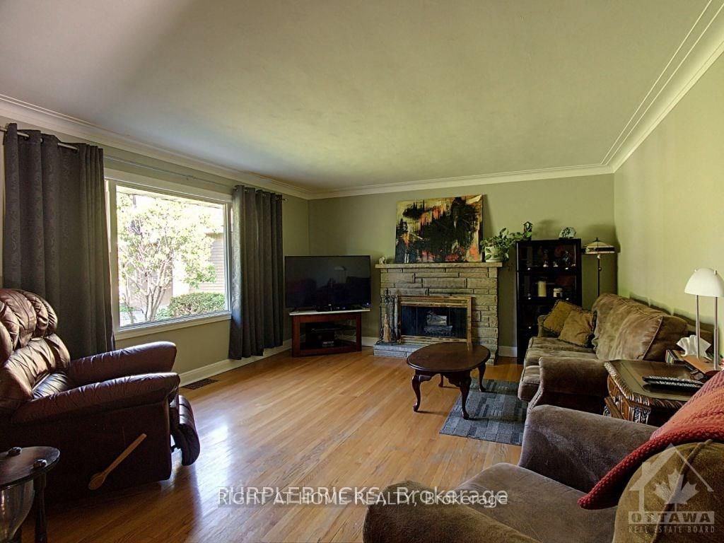 40 W Gilbey Drive Lower Unit, Cityview - Parkwoods Hills - Rideau Shore, ON K2E 5S6 photo 4