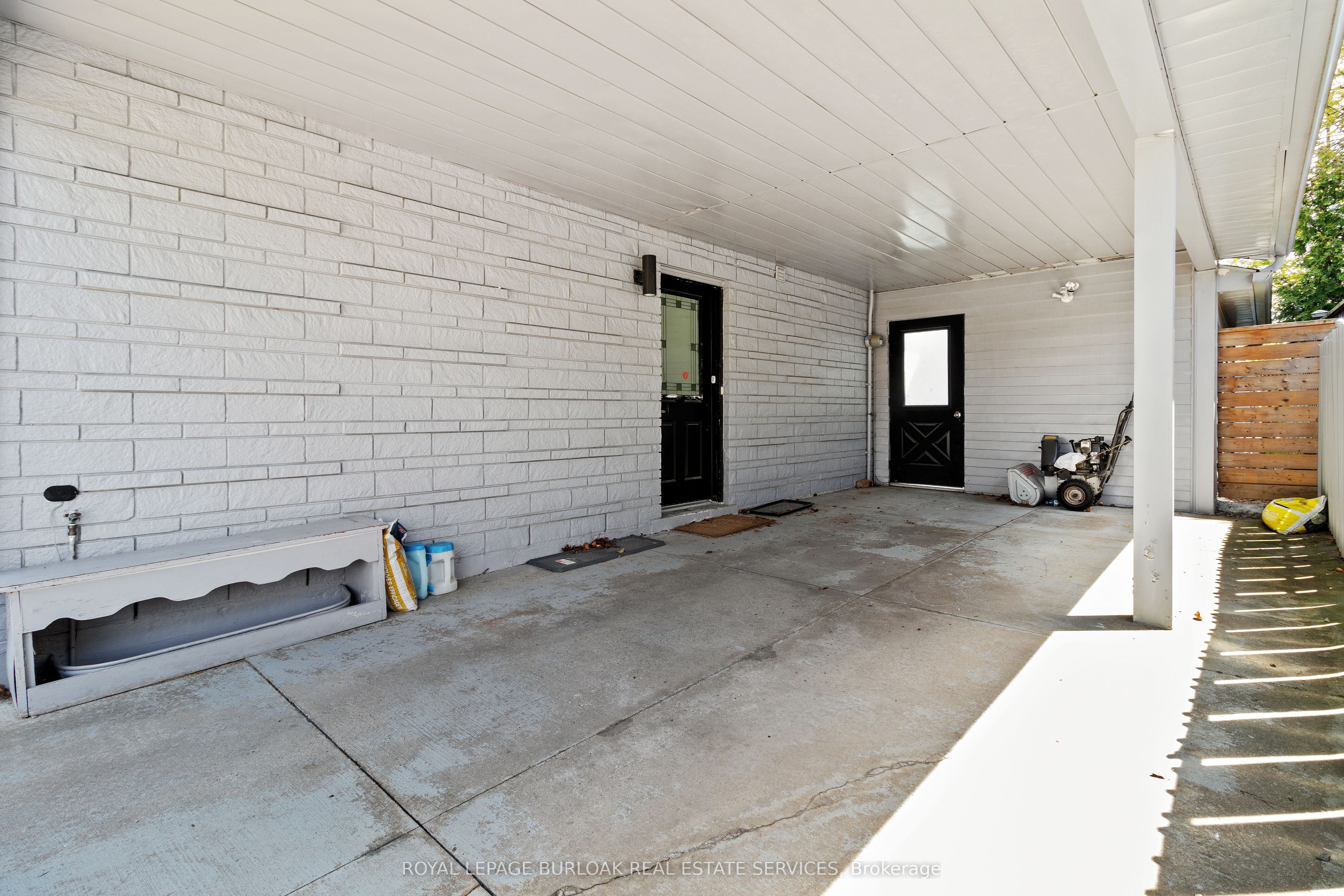 61 Goldfinch Road LOWER, Hamilton, ON L9A 3W9 photo 3