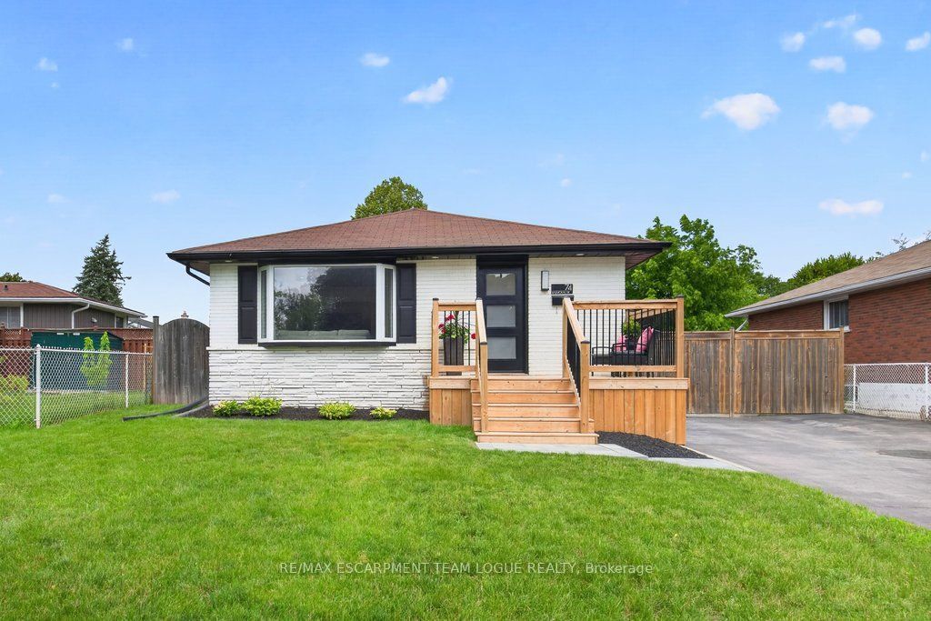 74 Balmoral Drive, Brantford, ON N3R 5B9
