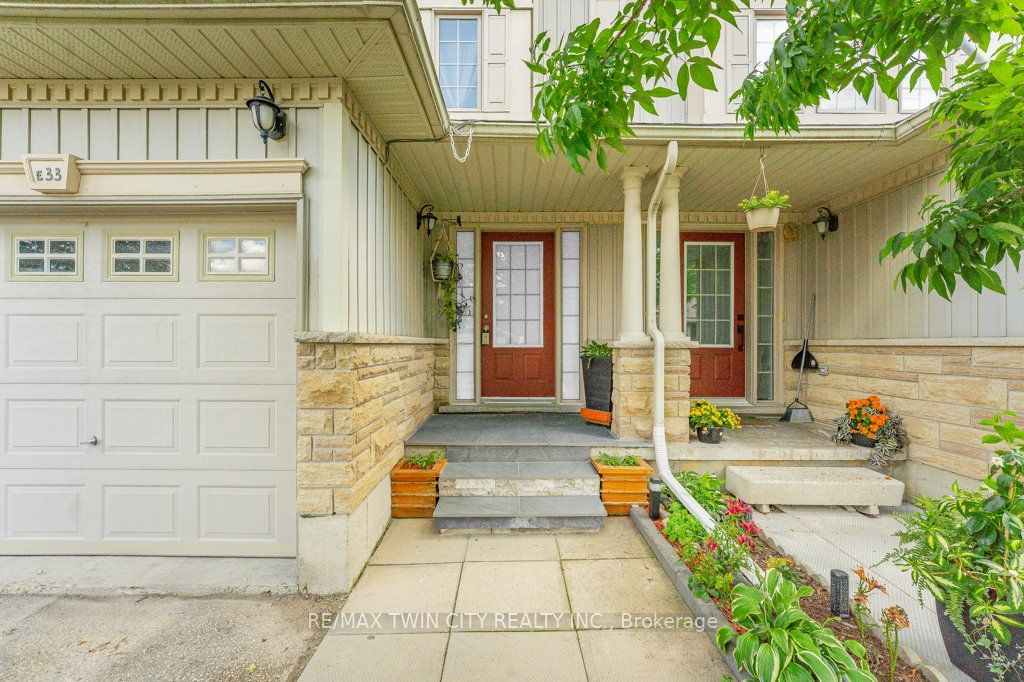 110 Activa Avenue E33, Kitchener, ON N2E 4K4 photo 4