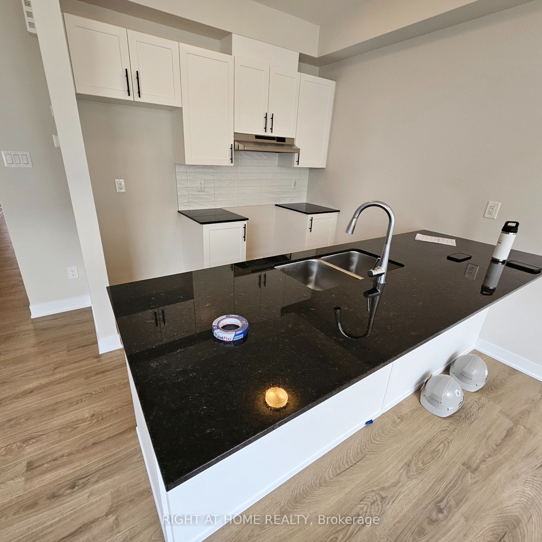 716 HAFLINGER Row, Stittsville - Munster - Richmond, ON K0A 2Z0 photo 3