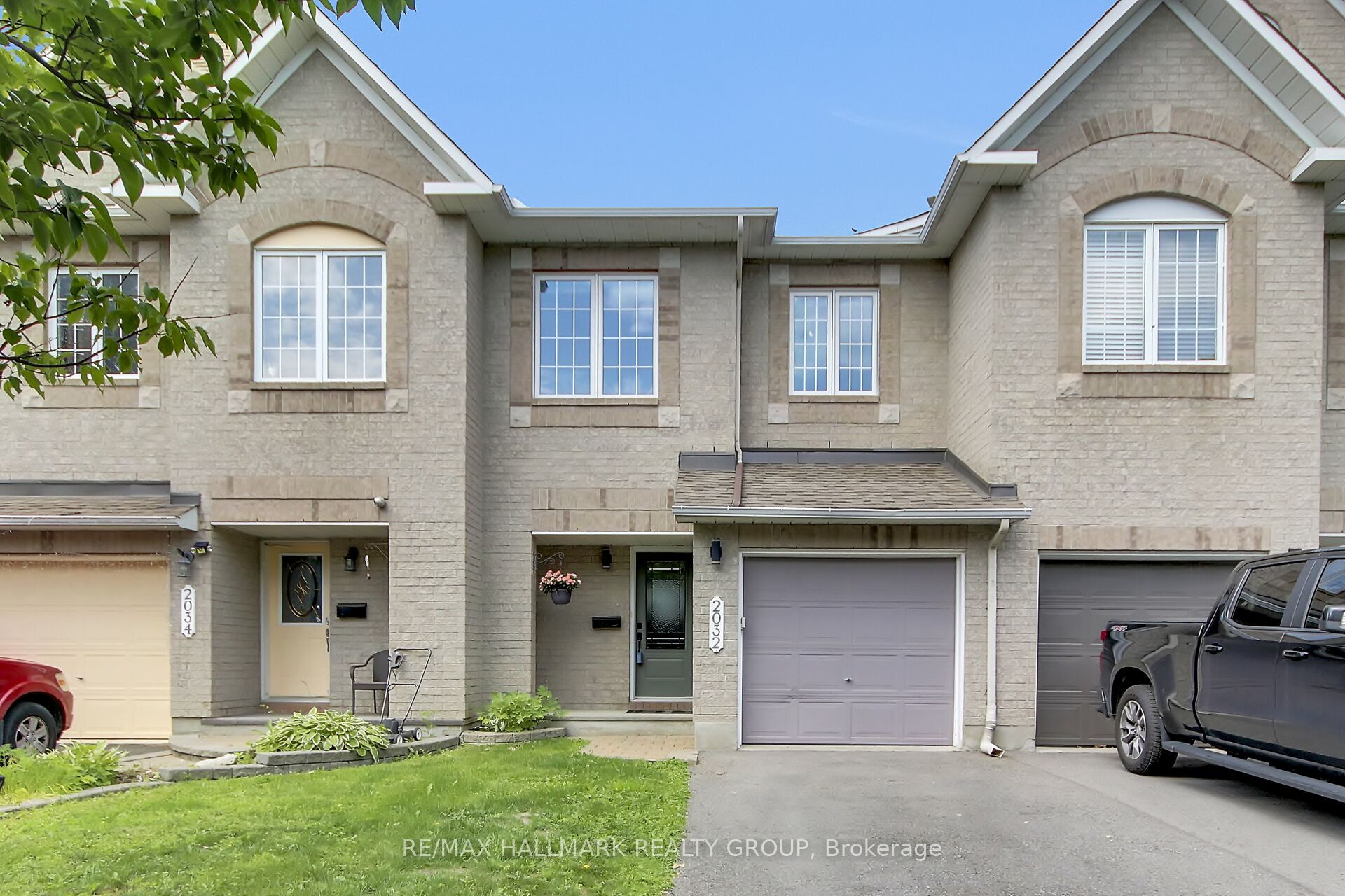 2032 Dorima Street, Orleans - Cumberland and Area, ON K4A 3J7 photo 3