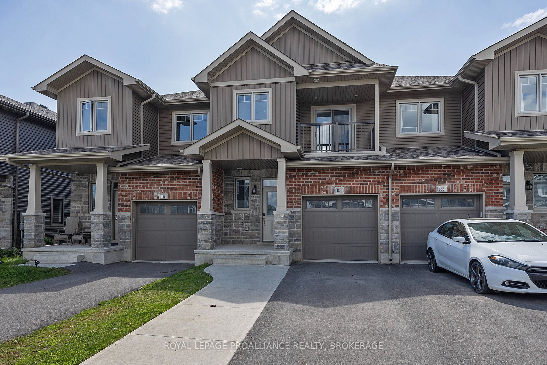 184 Dr Richard James Crescent, Loyalist, ON K7N 0B9 photo 3