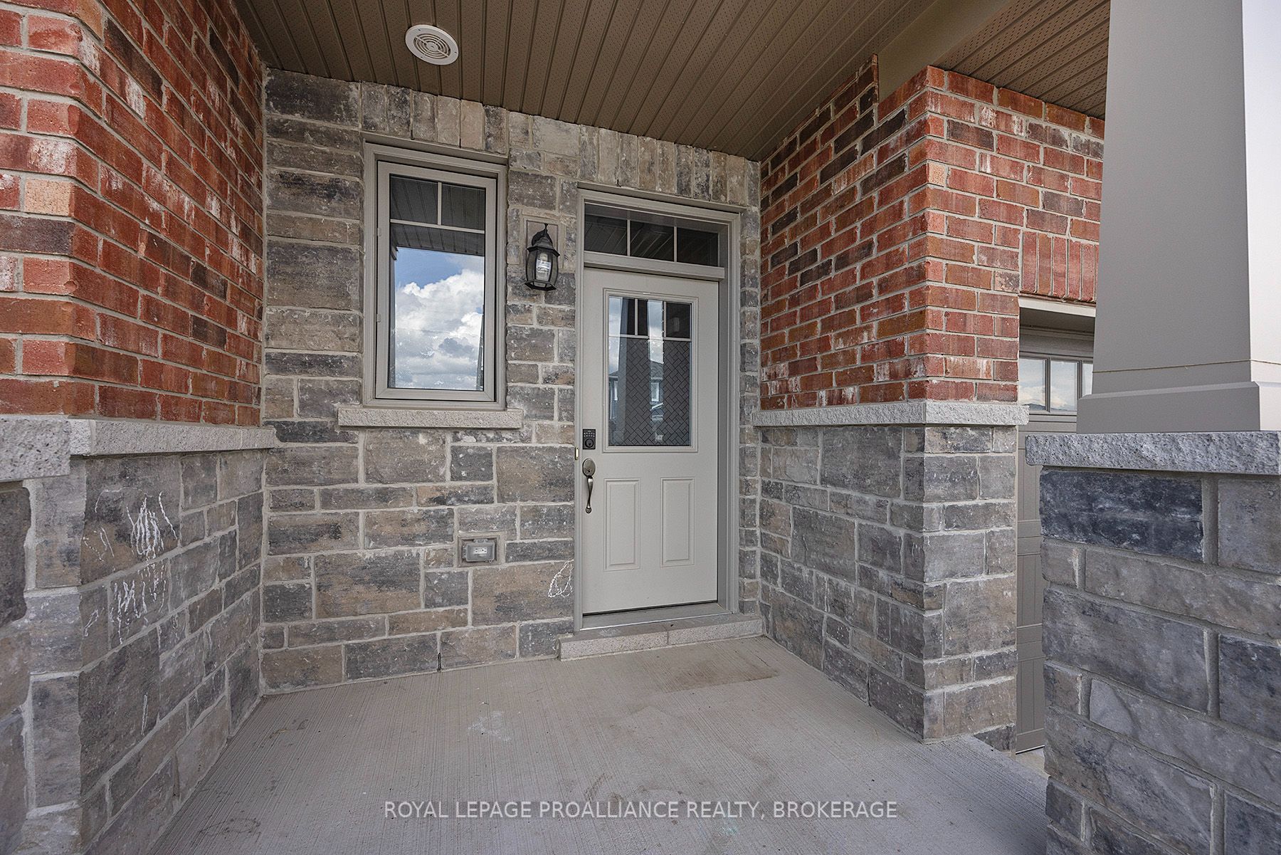 184 Dr Richard James Crescent, Loyalist, ON K7N 0B9 photo 5