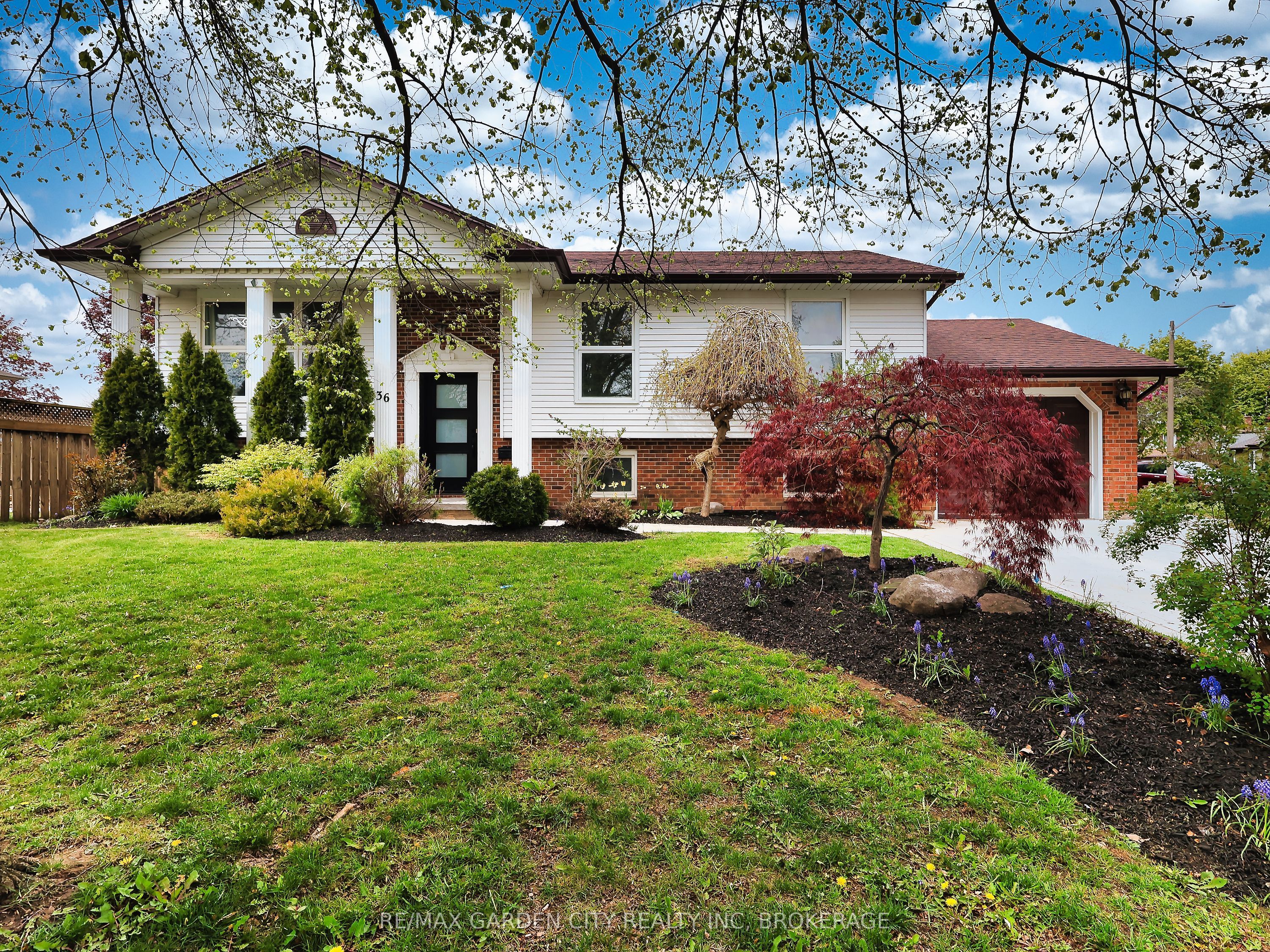 36 Rochelle Drive, St. Catharines, ON L2M 6Y9 photo 2