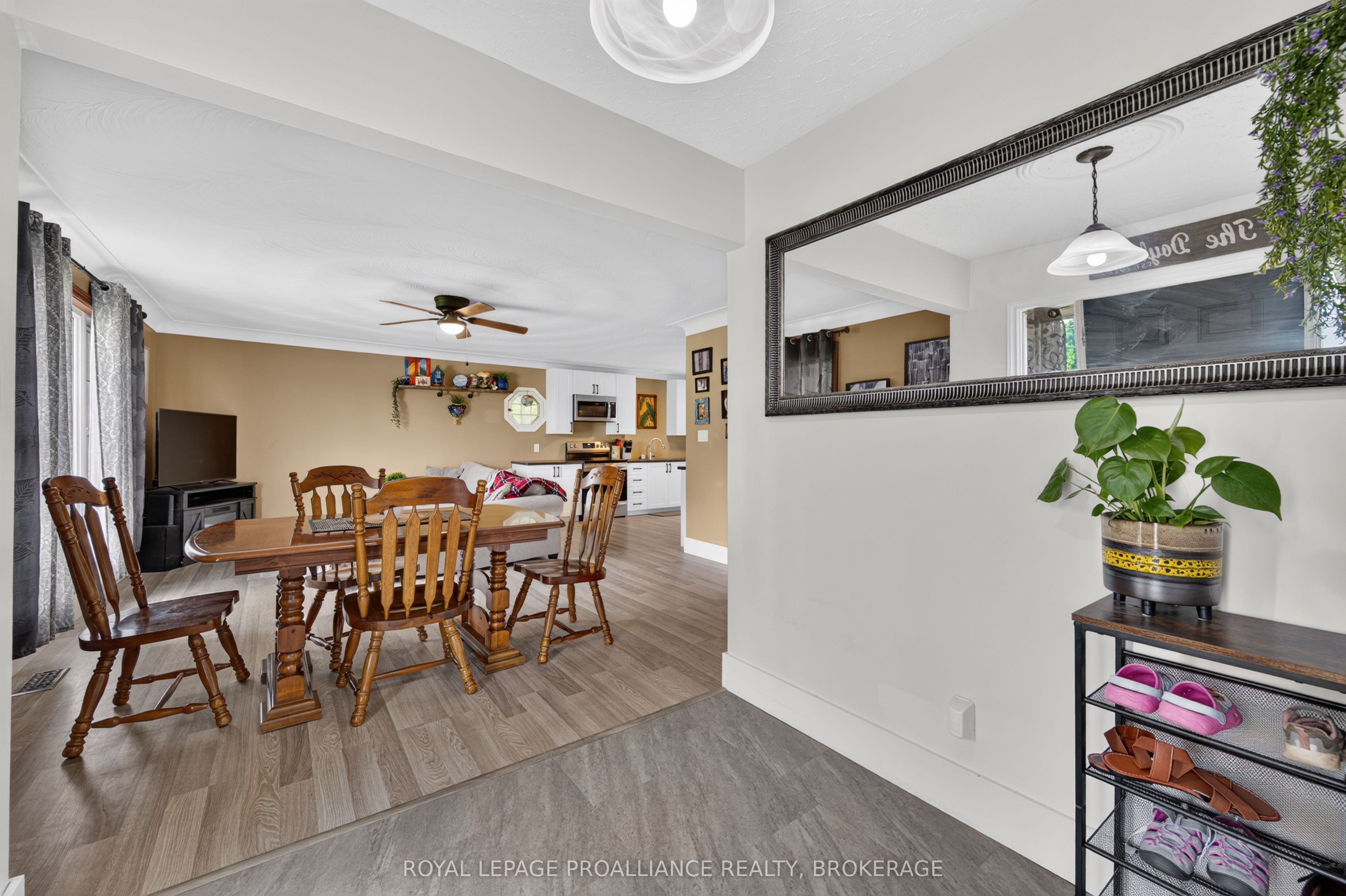 112 County Road 8, Greater Napanee, ON K7R 3C7 photo 4
