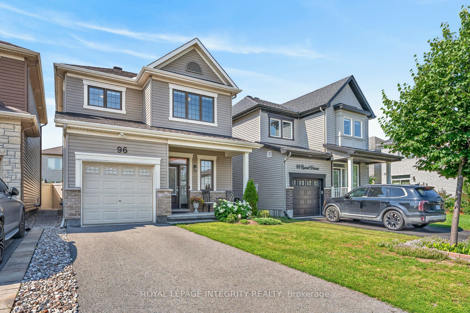 96 Russet Terrace, Barrhaven, ON K2J 6G1 photo 2