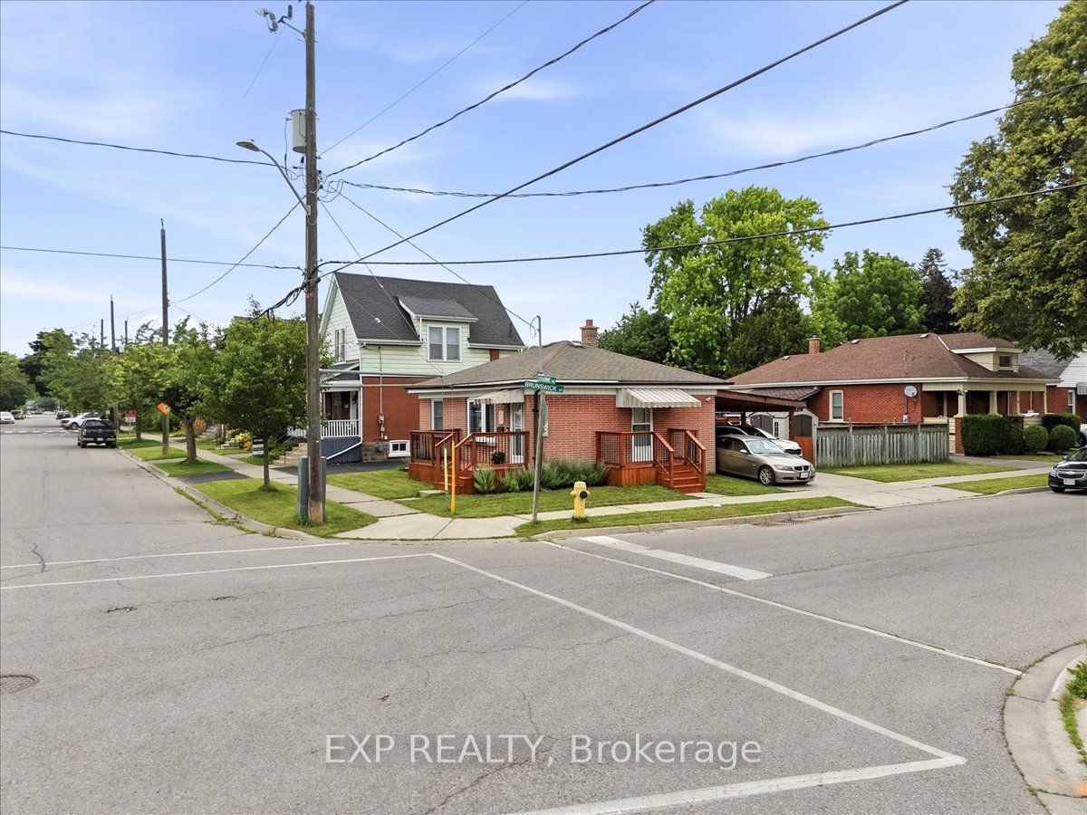 166 Catharine Avenue, Brantford, ON N3T 1Y7 photo 2