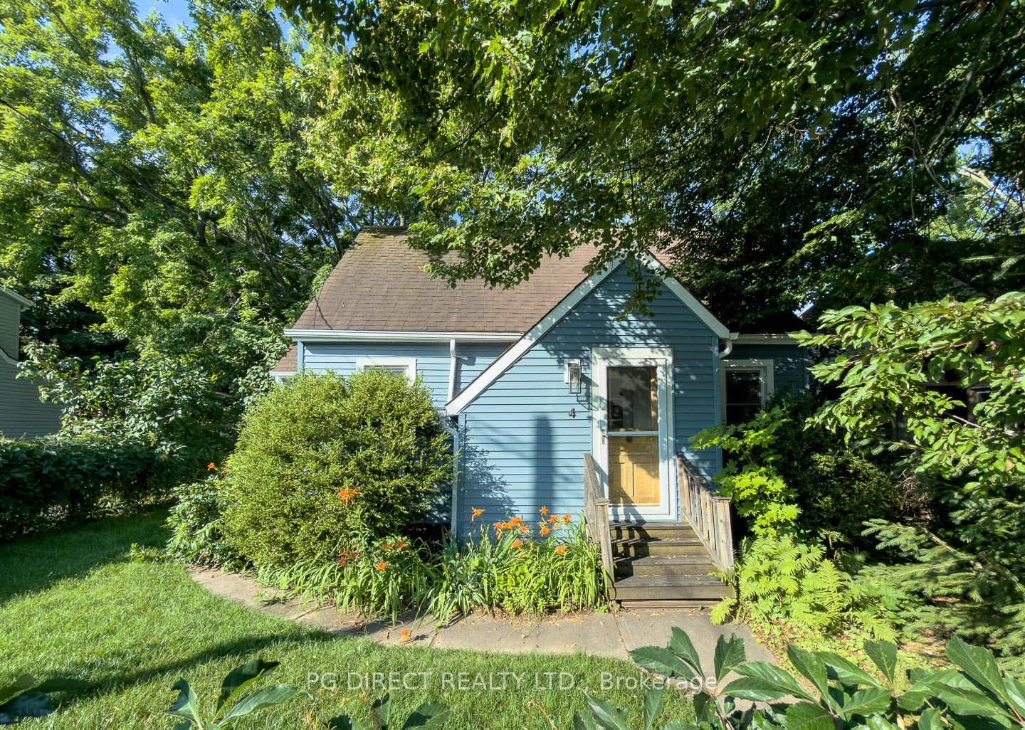 4 Chapel Street, Prince Edward County, ON K0K 2T0