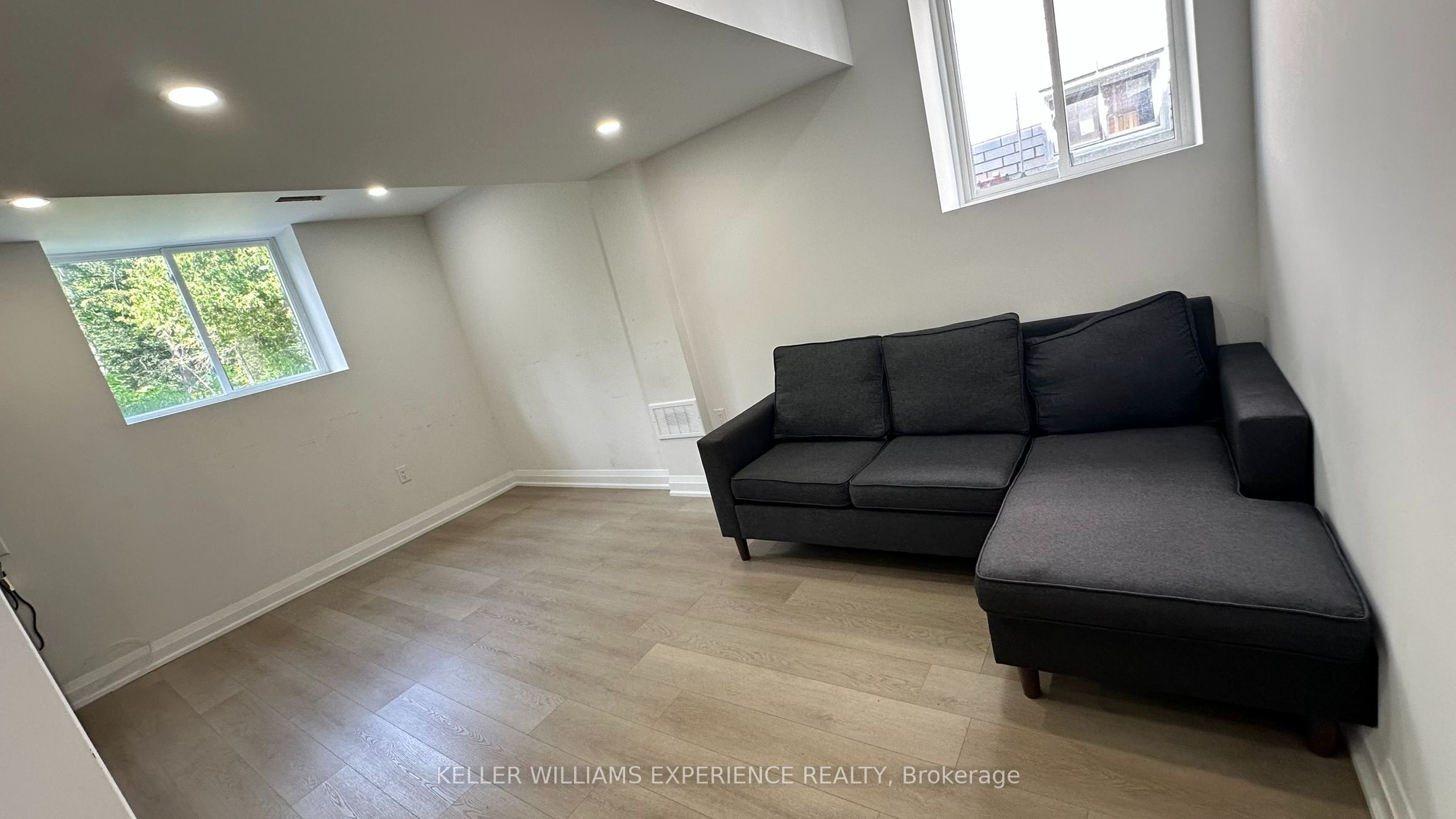 106 Sebastian Street, Blue Mountains, ON N0H 1J0 photo 5