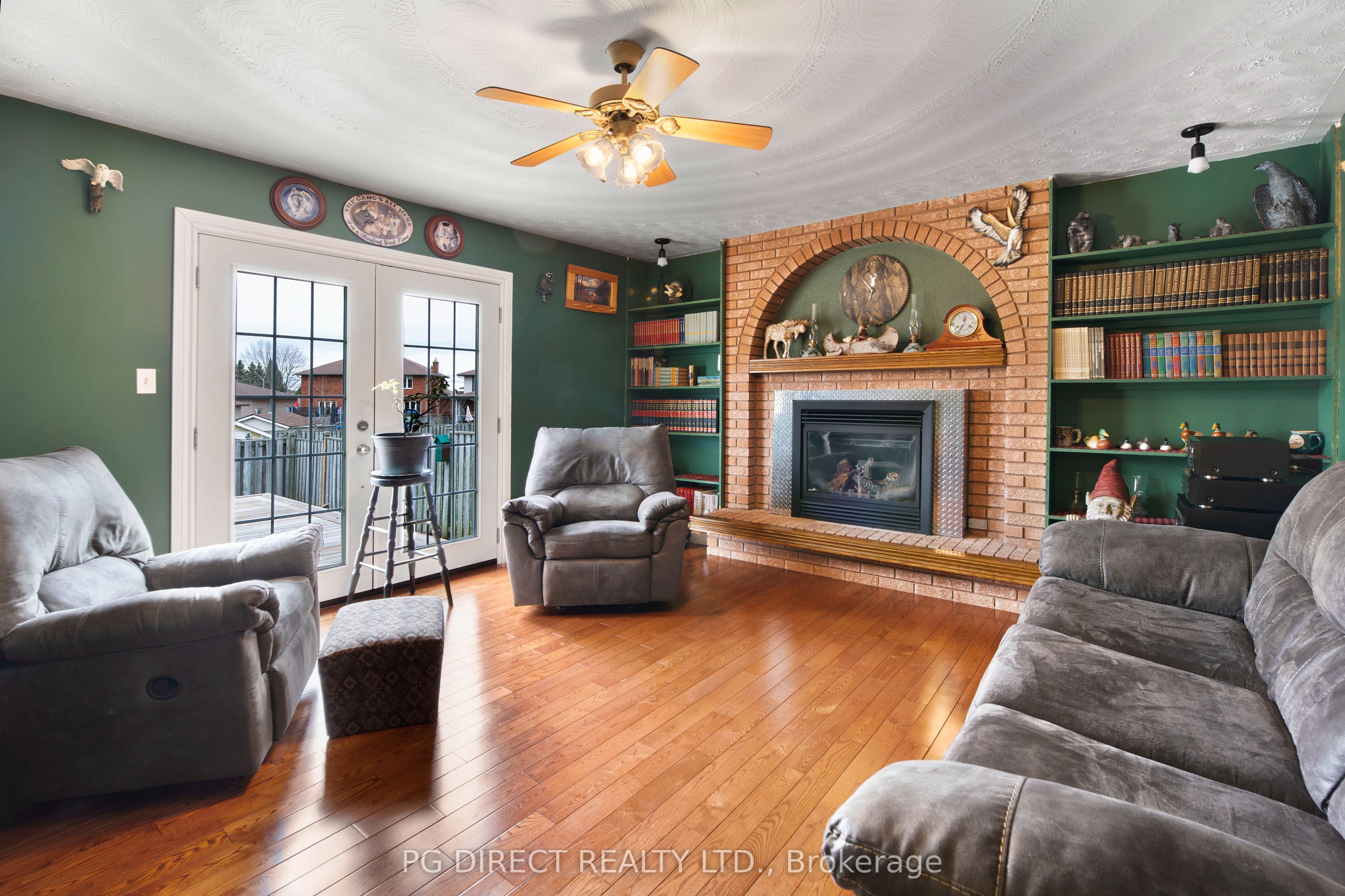 42 Eglee Avenue, North Bay, ON P1B 8Z7 photo 3