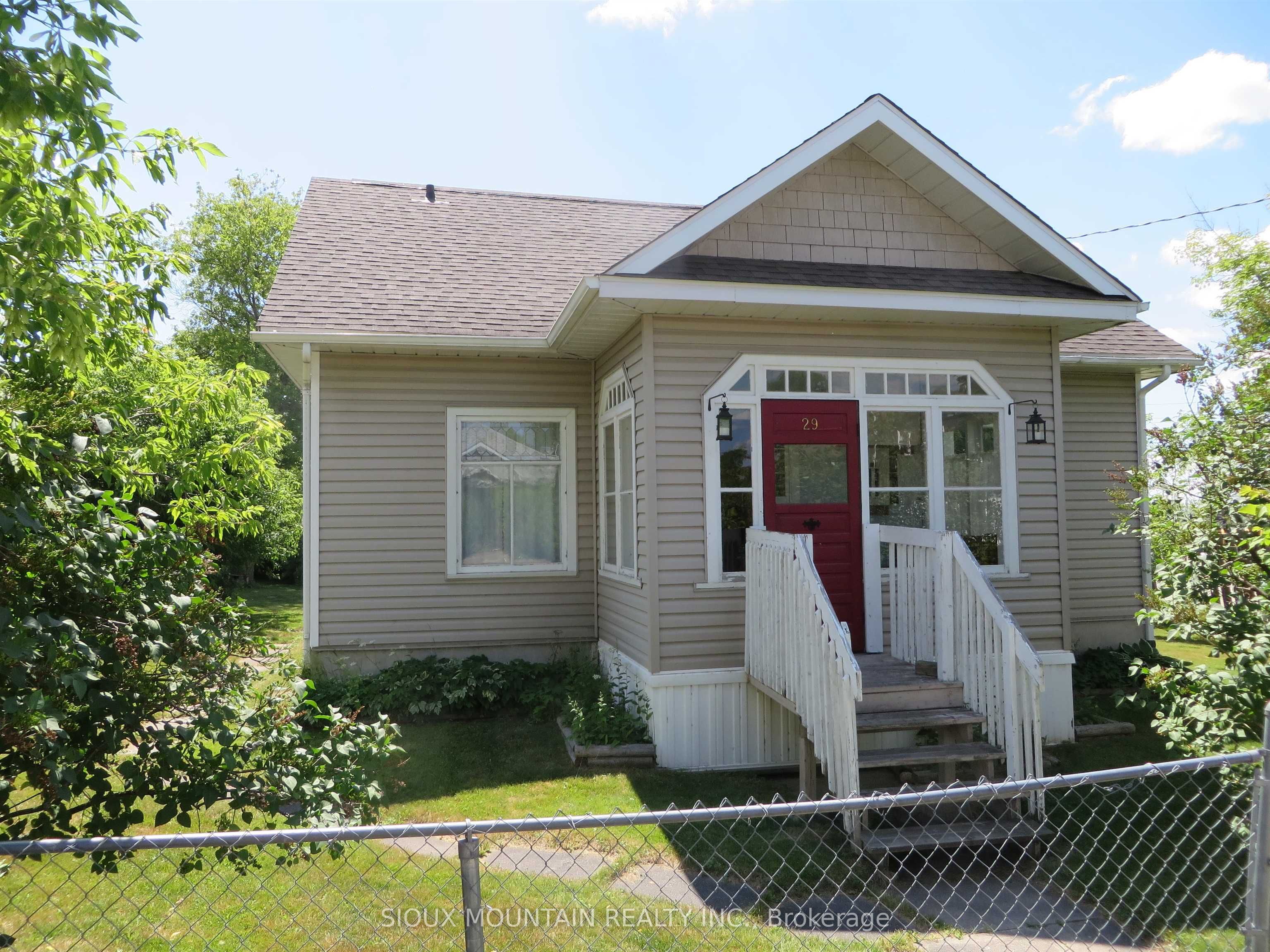 29 King Street, Sioux Lookout, ON P8T 1J6