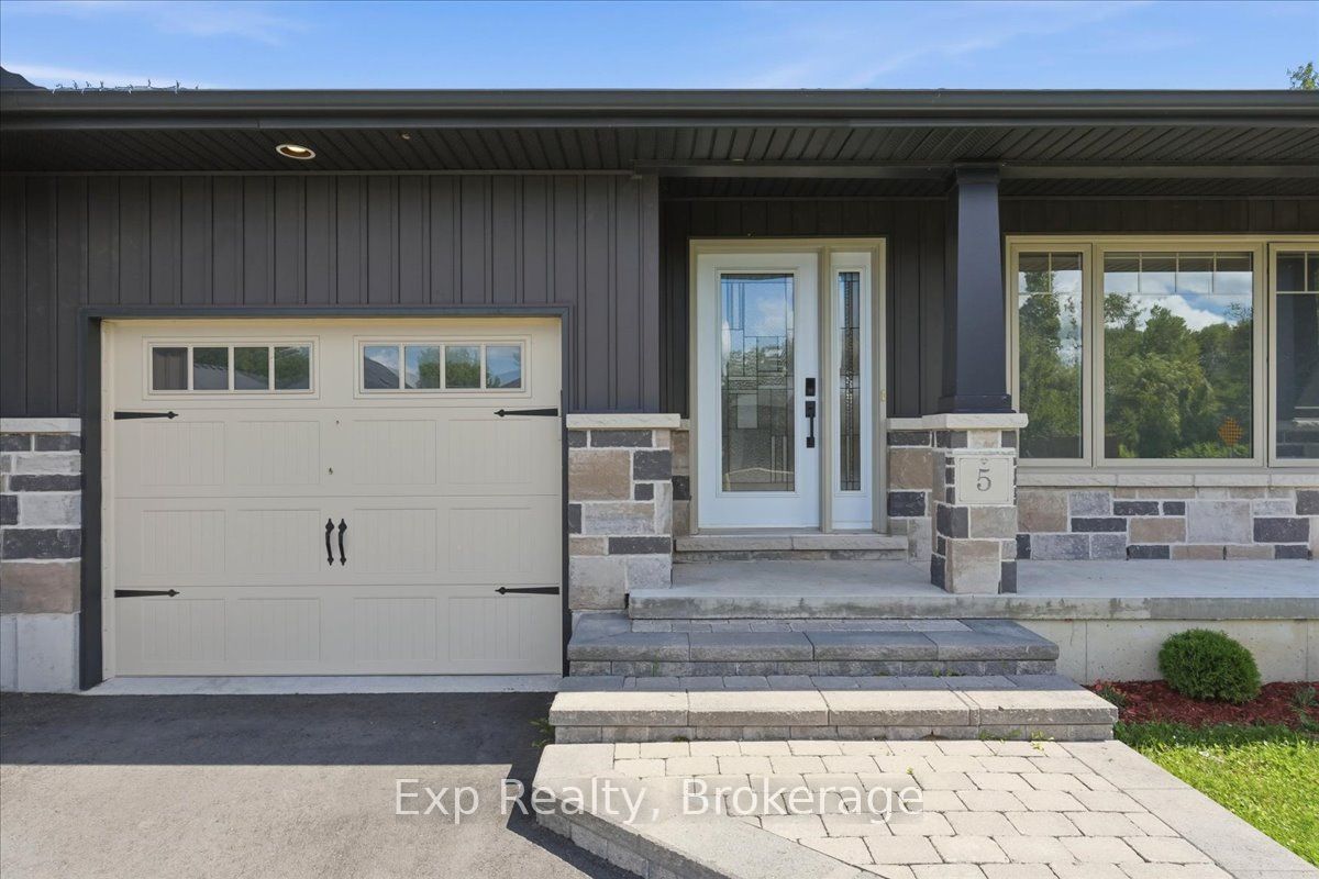 5 Sylvan Street, Quinte West, ON K8V 0C6 photo 4