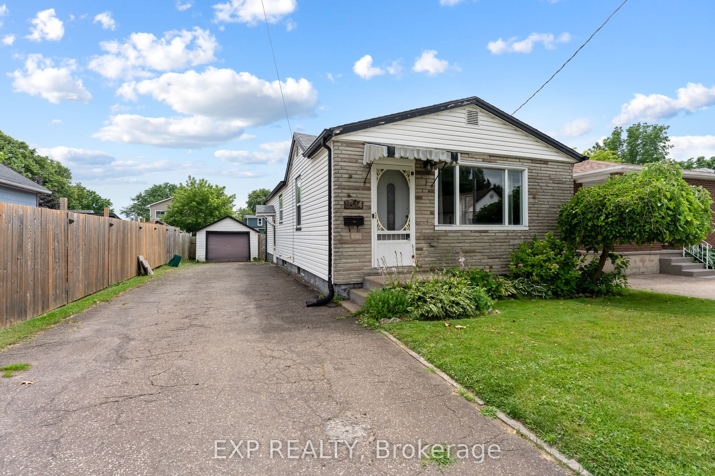 6344 Ash Street, Niagara Falls, ON L2G 2H5 photo 2
