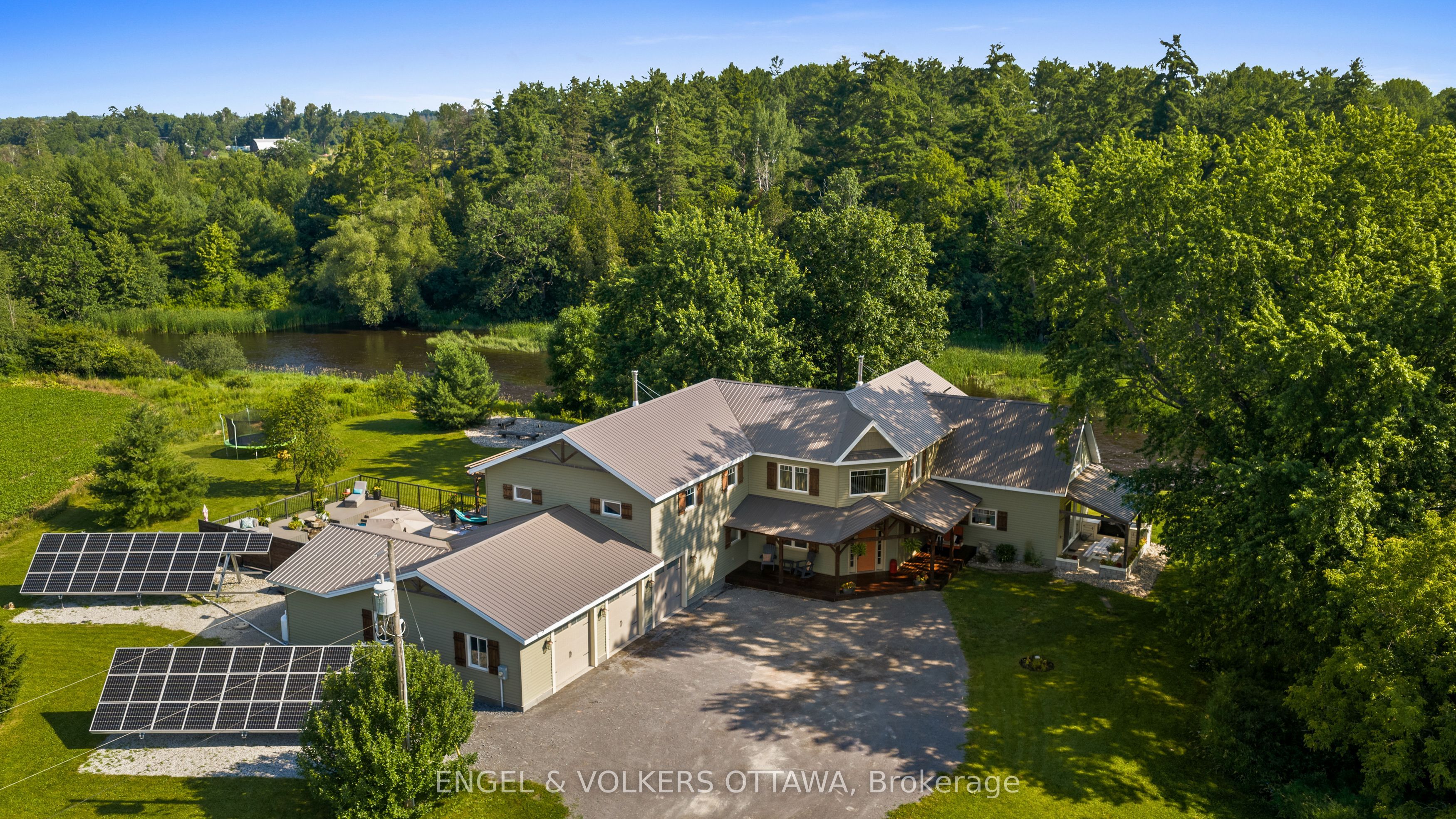 6548 Carp Road, Carp - Dunrobin - Huntley - Fitzroy and Area, ON K0A 2H0