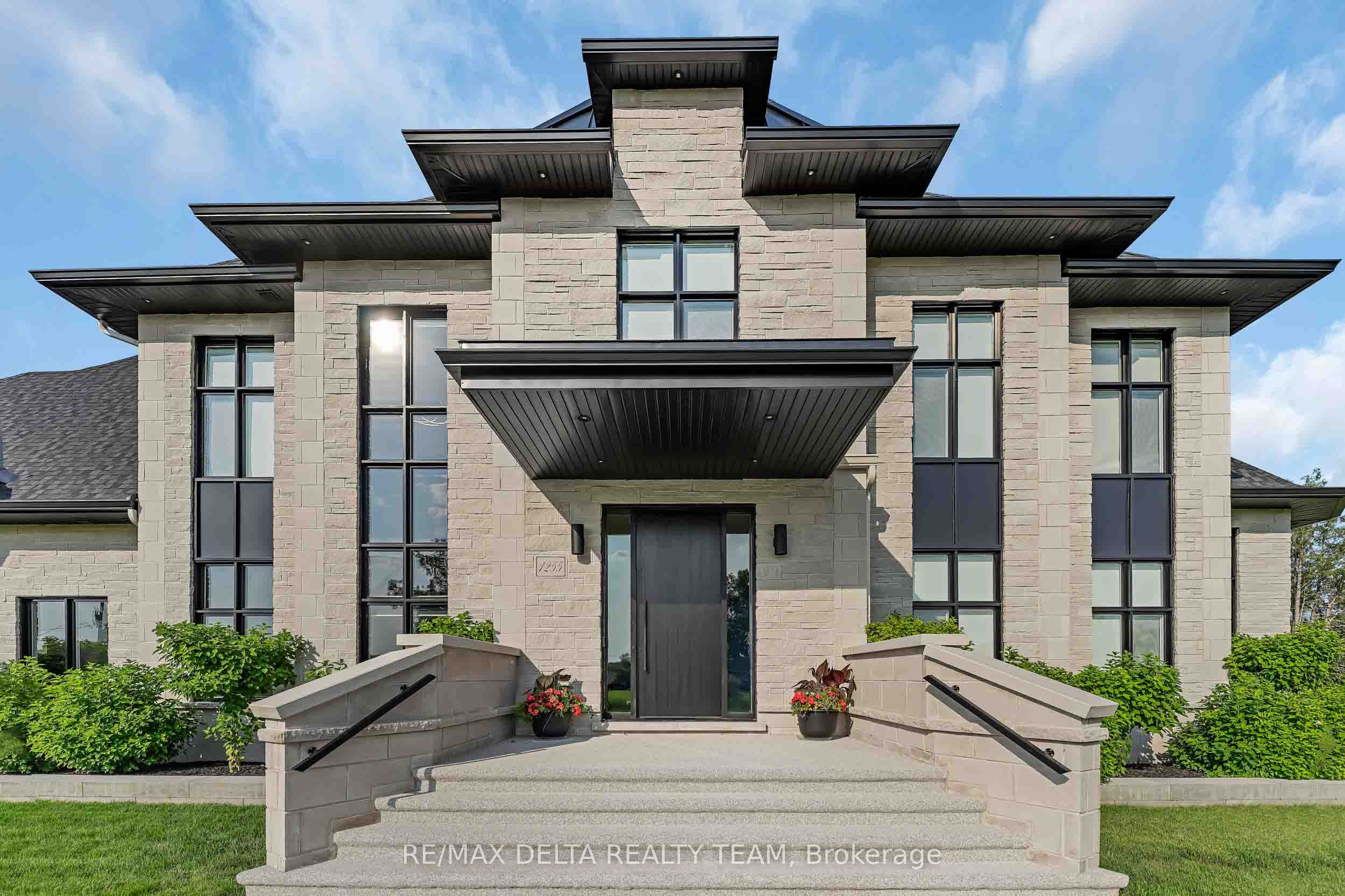 1255 Arbuste Avenue, Orleans - Cumberland and Area, ON K4C 1C2 photo 4