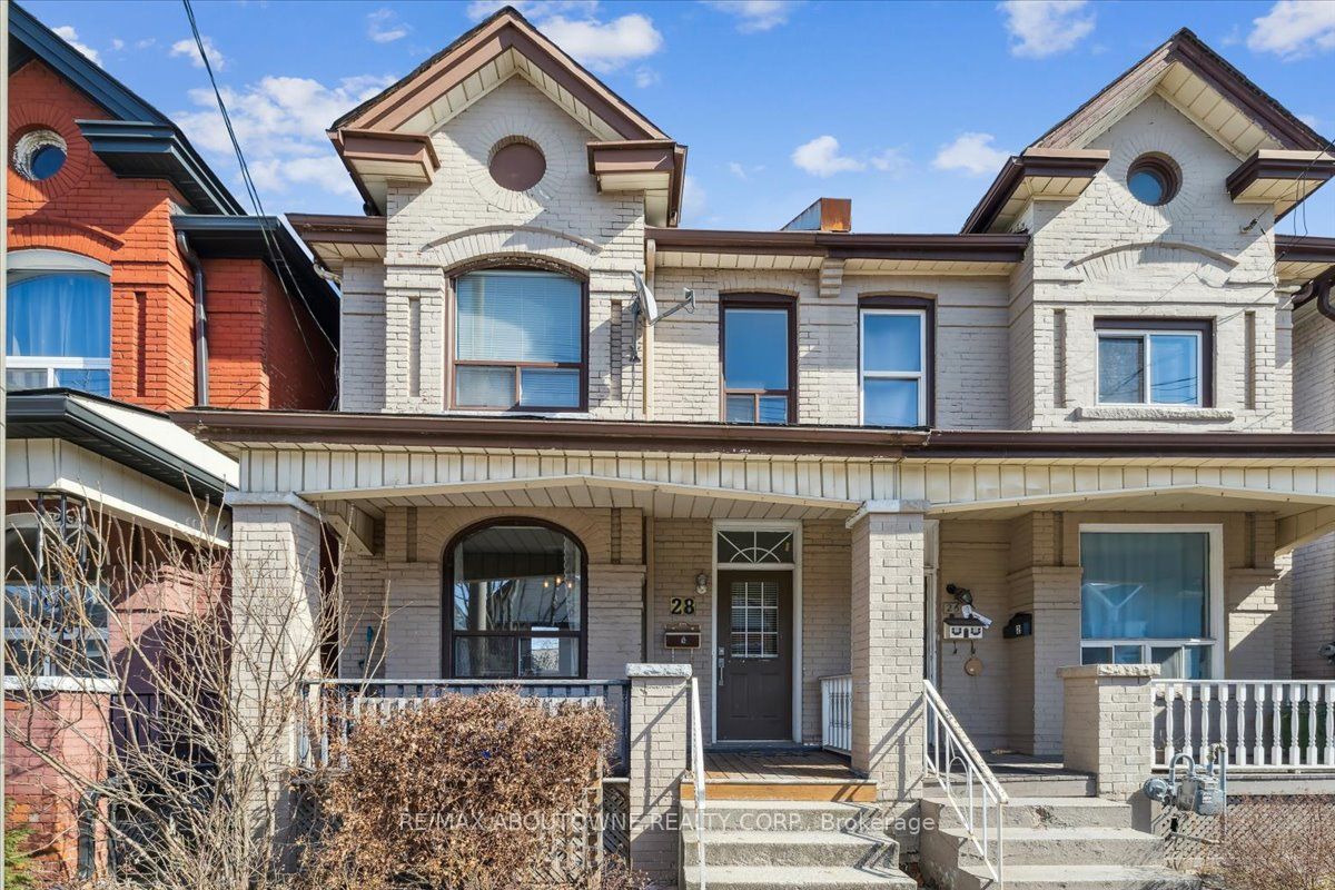 28 St Matthews Avenue, Hamilton, ON L8L 5P3