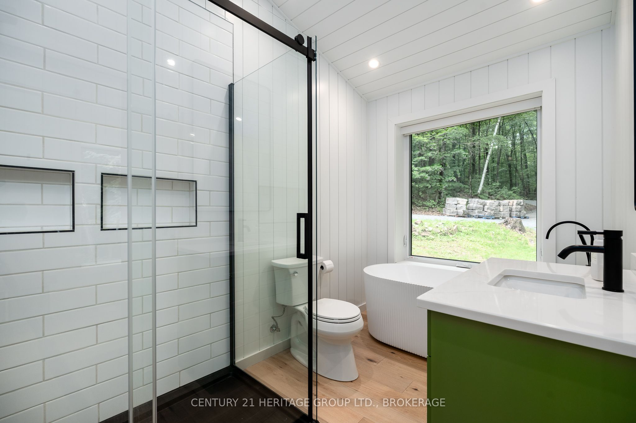 1452 Leggat Lake Road, Frontenac, ON K0H 2K0 photo 5