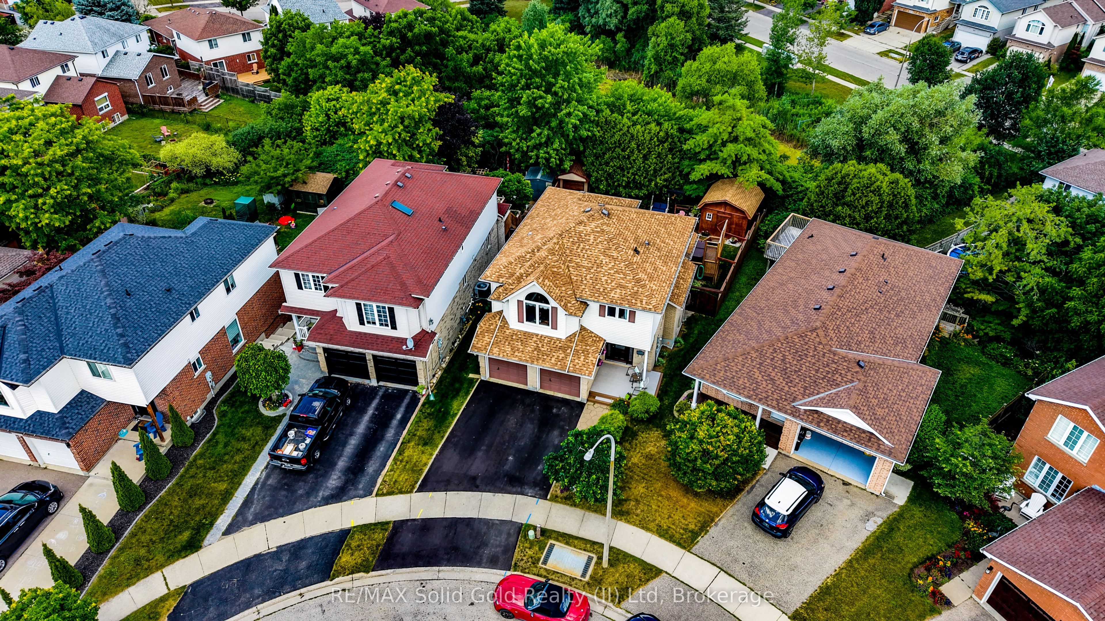 110 Glencliffe Court, Kitchener, ON N2B 3X1 photo 3