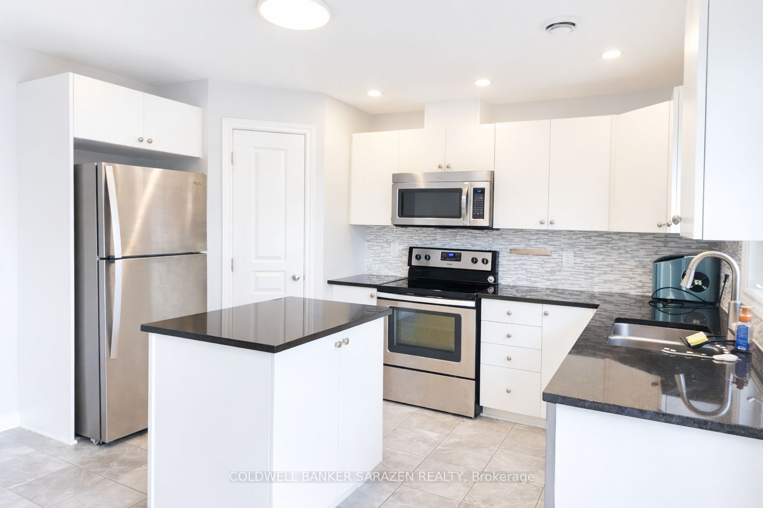 612 Danaca Private, Overbrook - Castleheights and Area, ON K1K 2V7 photo 3
