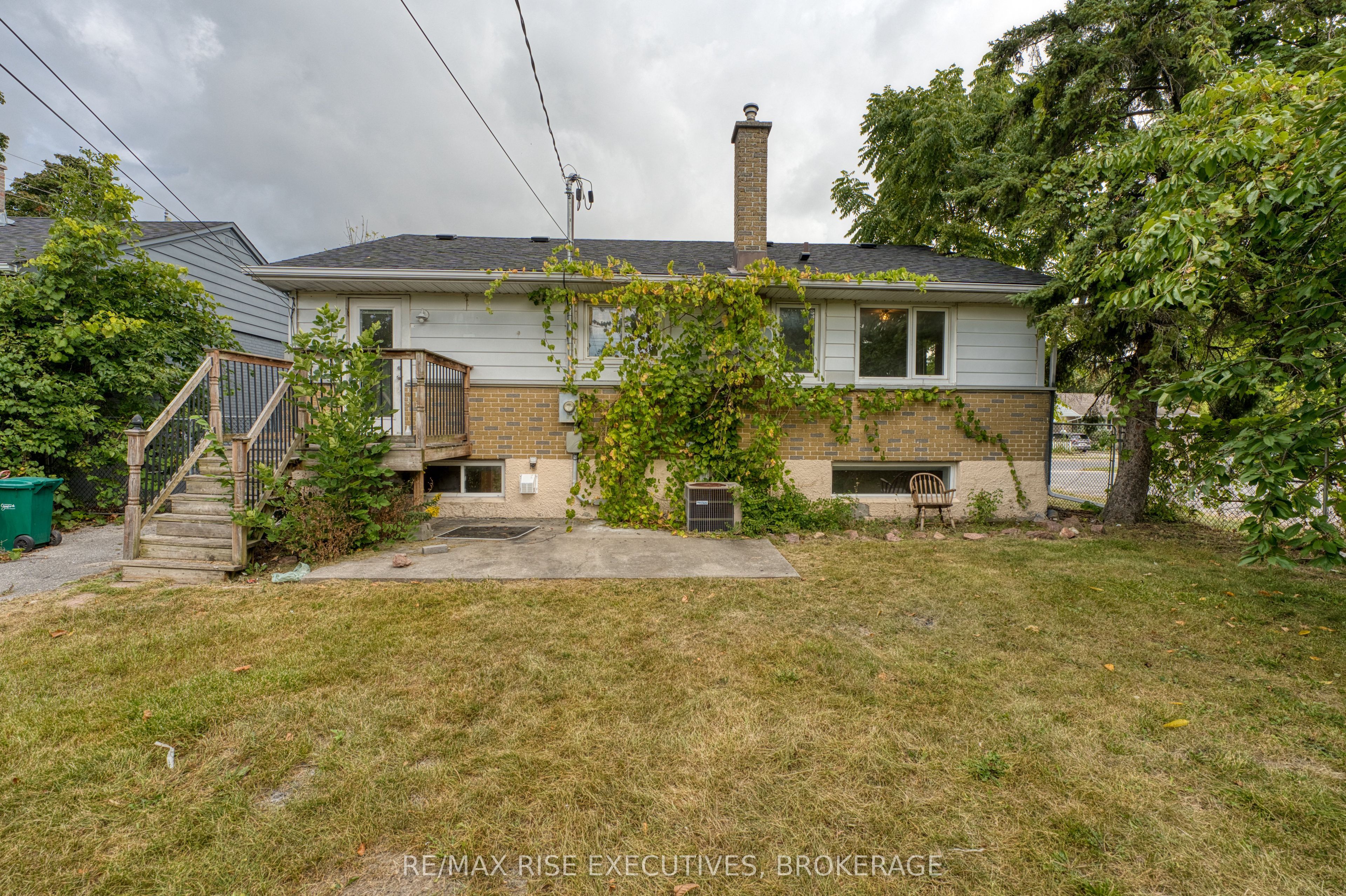 22 Ruskin Street 1, Kingston, ON K7K 2N3 photo 3