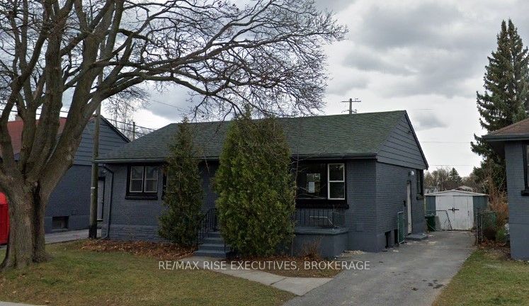30 Ruskin Street 2, Kingston, ON K7K 2N3