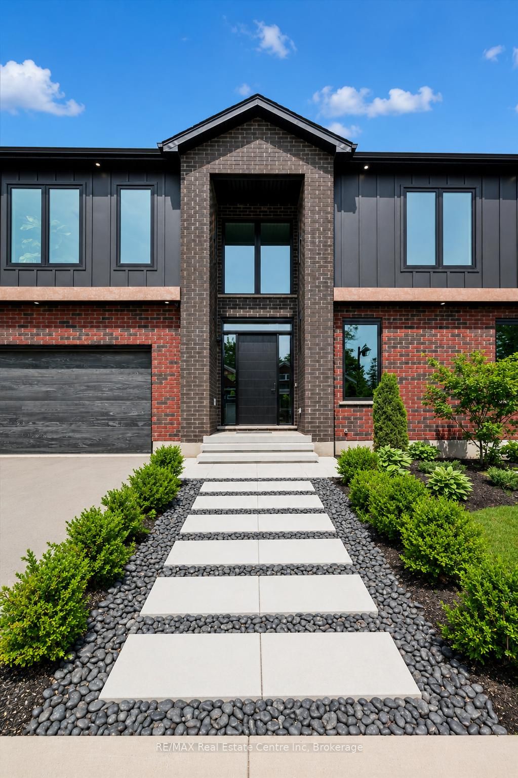 11 CHERRYWOOD Lane, Centre Wellington, ON N1M 2W3 photo 2