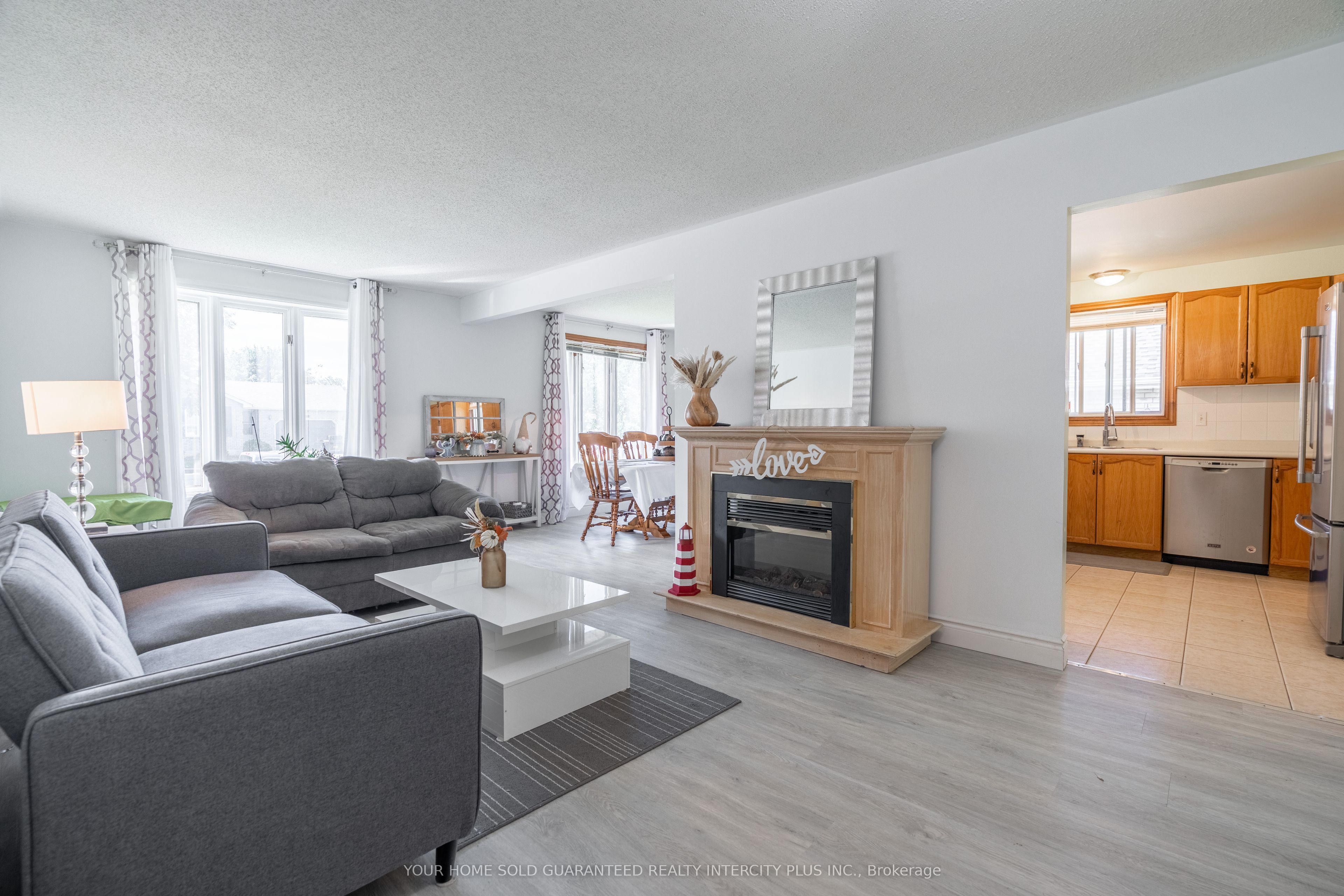 19 Windsor Drive, Brant, ON N0E 1N0 photo 3