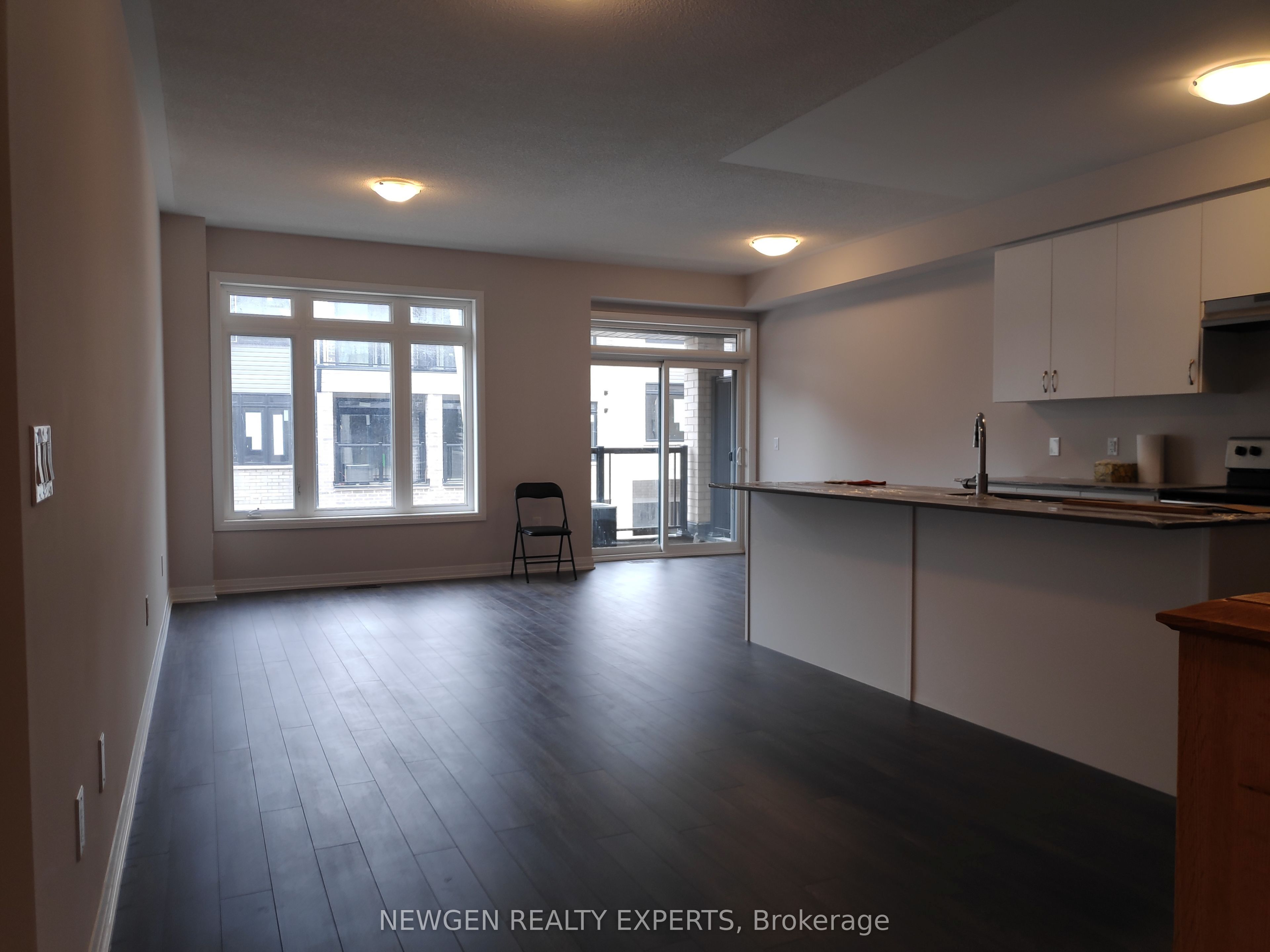 585 Colborne Street E 711, Brantford, ON N3S 0K4 photo 4