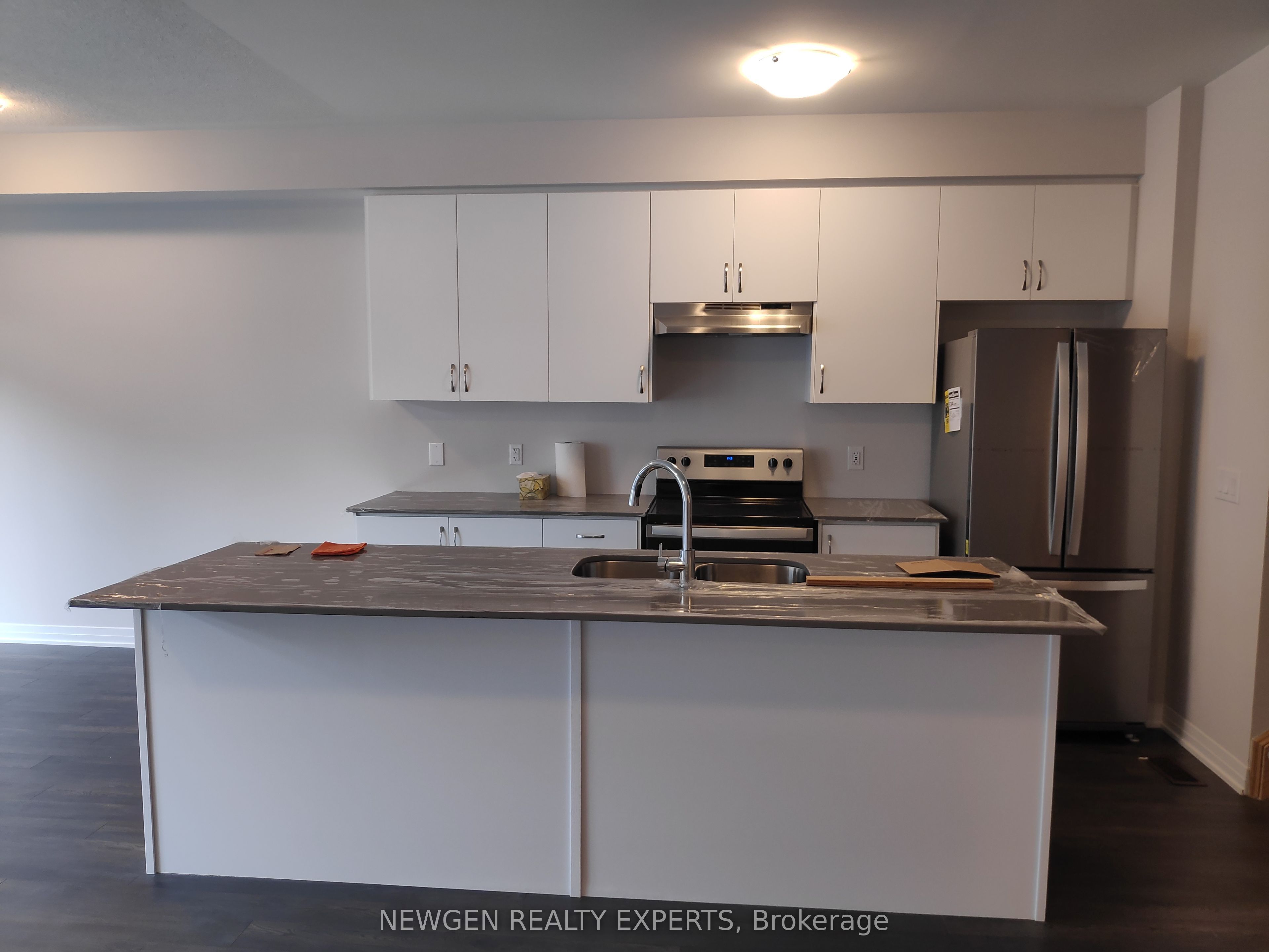 585 Colborne Street E 711, Brantford, ON N3S 0K4 photo 5