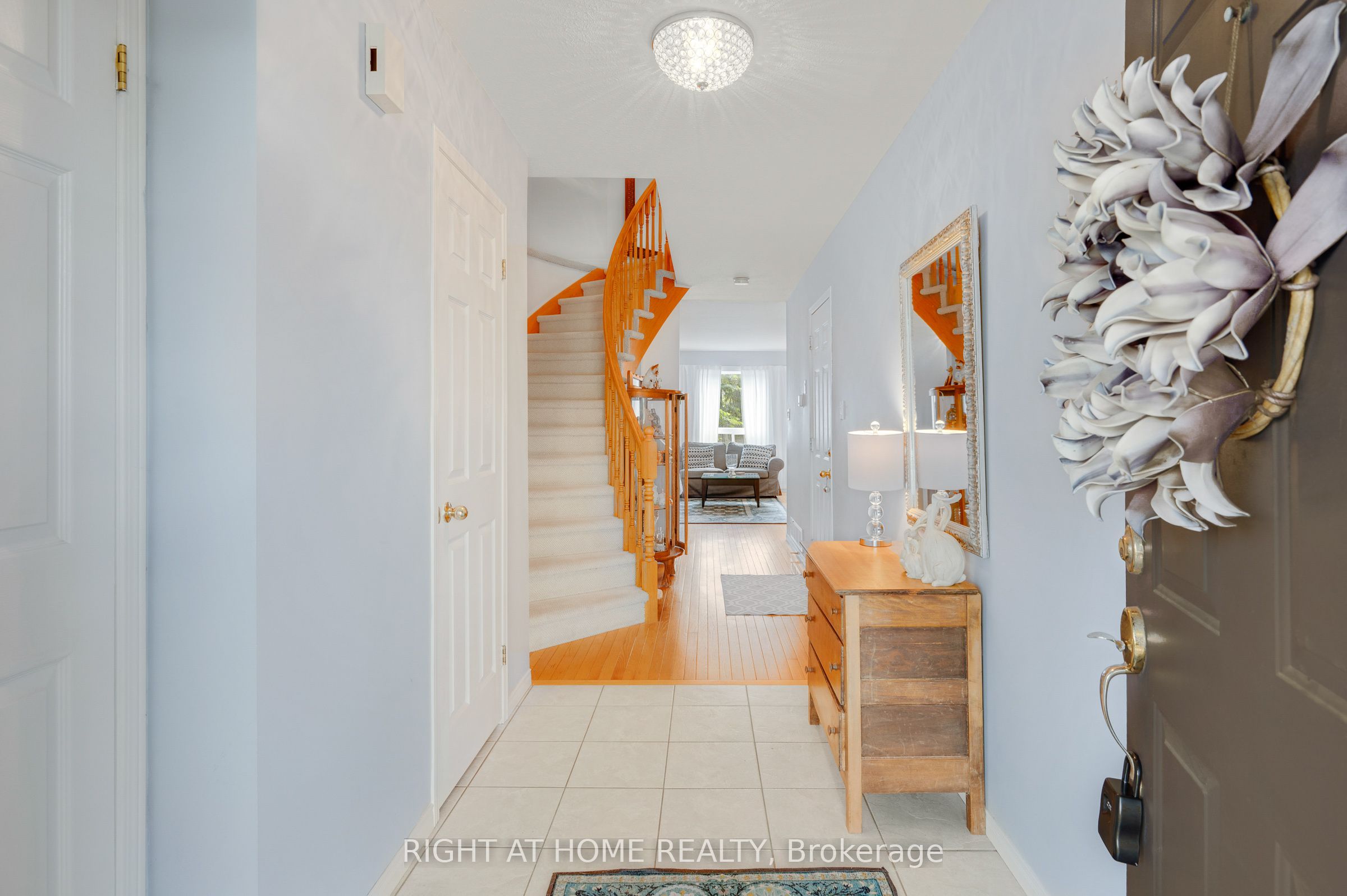 64 Foxborough Drive, Hamilton, ON L9G 4Y8 photo 4