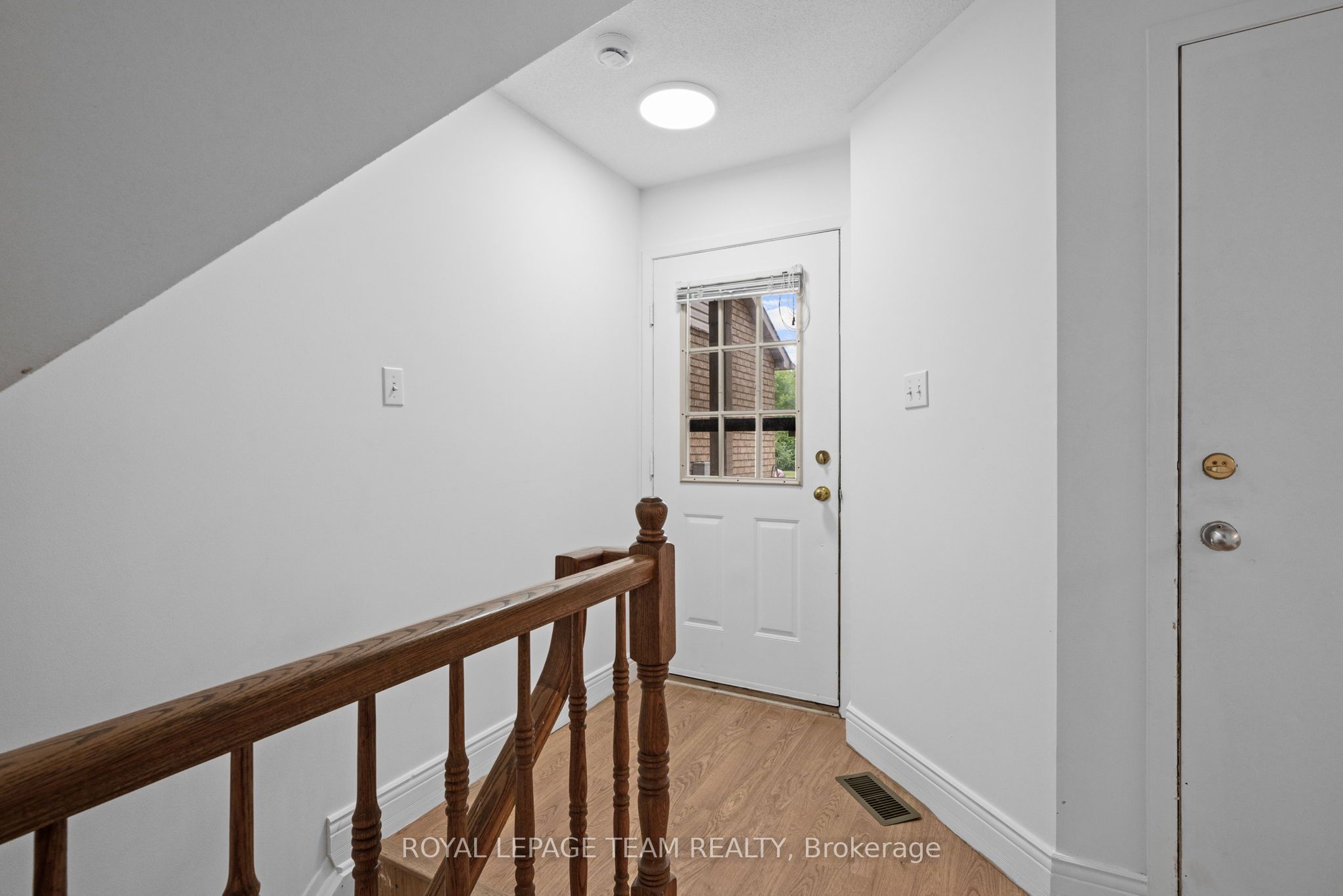 5744 Andrasi Crescent B, Greely - Metcalfe - Osgoode - Vernon and Area, ON K0A 2W0 photo 2