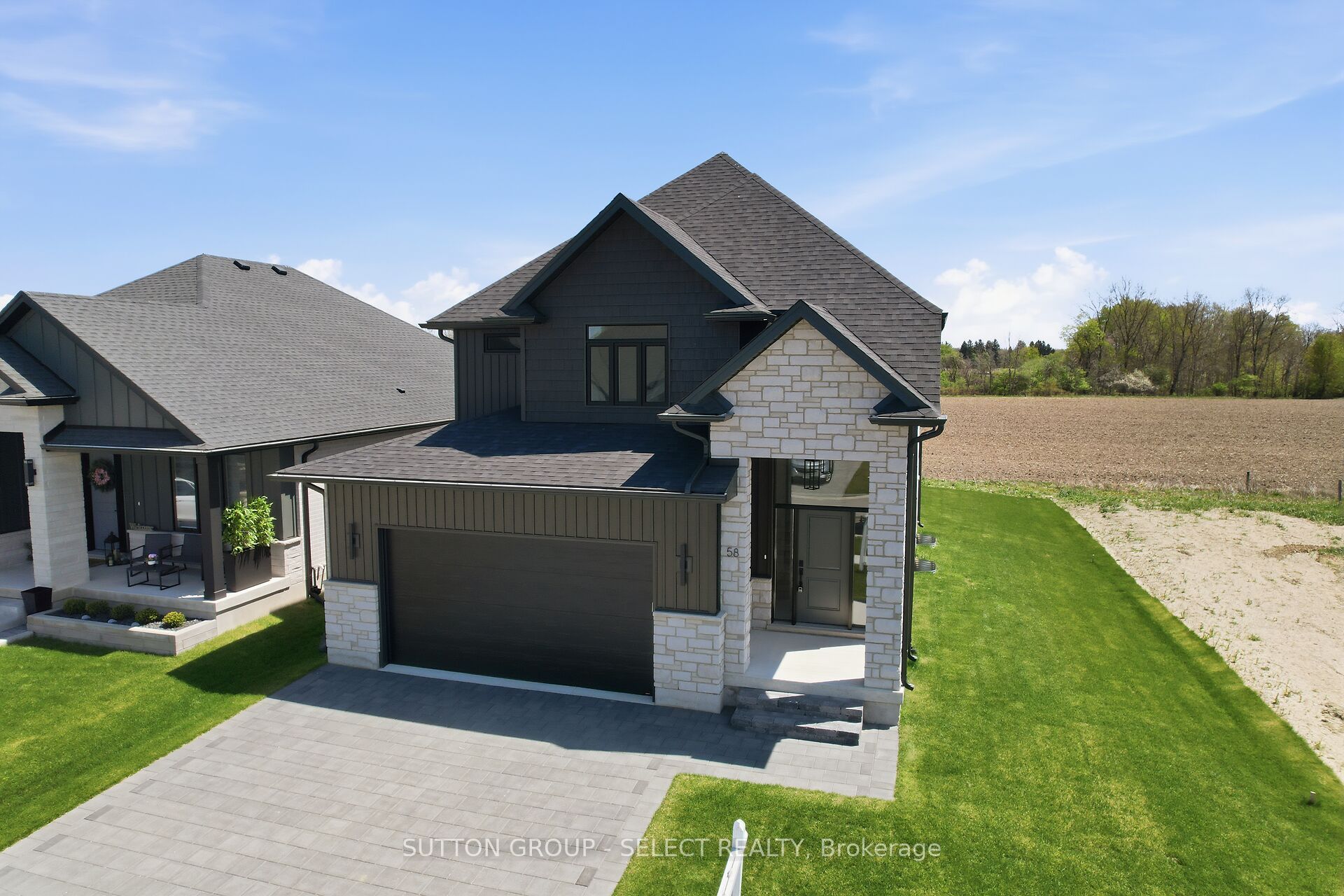58 Briscoe Crescent, Strathroy-Caradoc, ON N7G 0G3