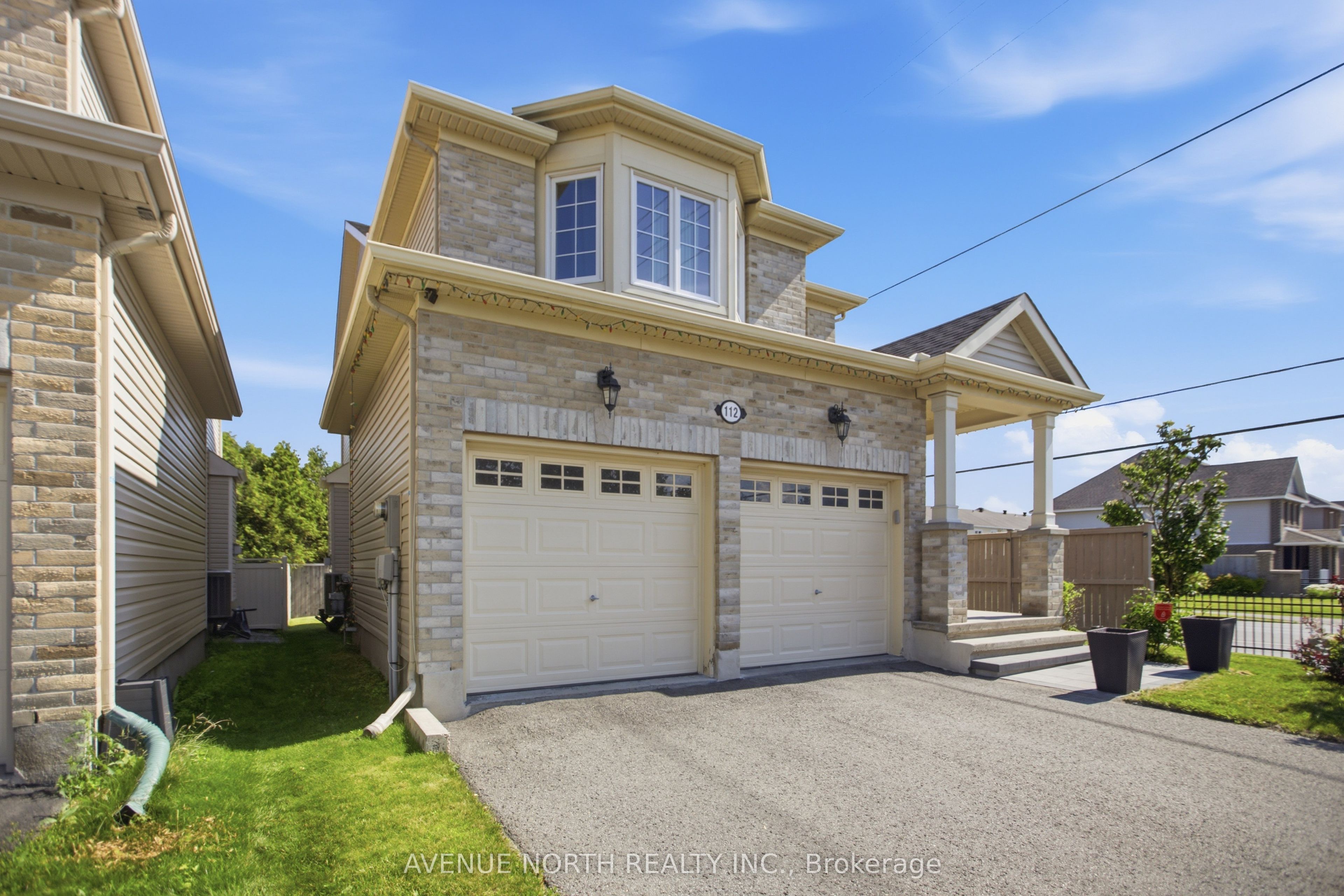 112 Sunita Crescent, Barrhaven, ON K2J 5S5 photo 3
