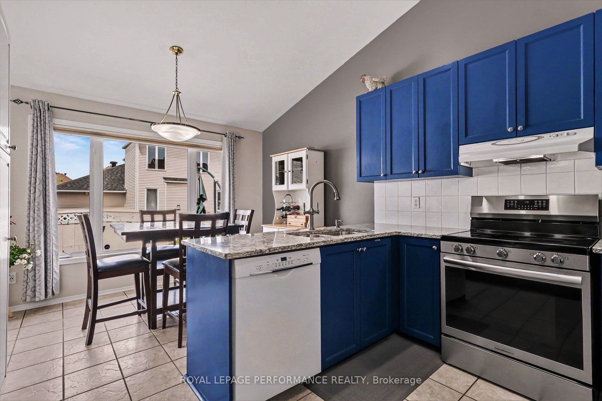 2110 Ricardo Street, Orleans - Cumberland and Area, ON K4A 4K6 photo 5