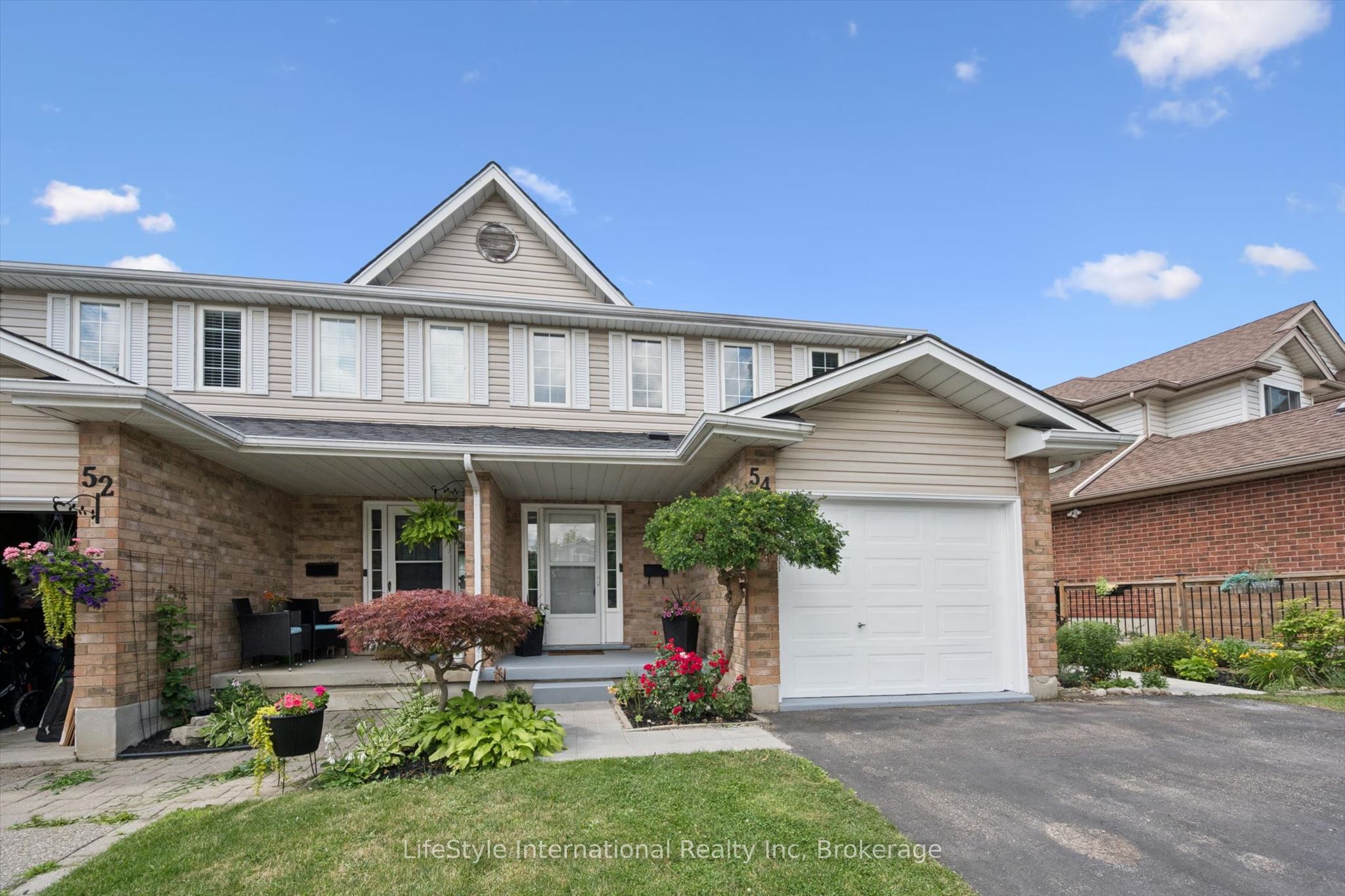 54 Chesterton Lane, Guelph, ON N1E 6S8 photo 3