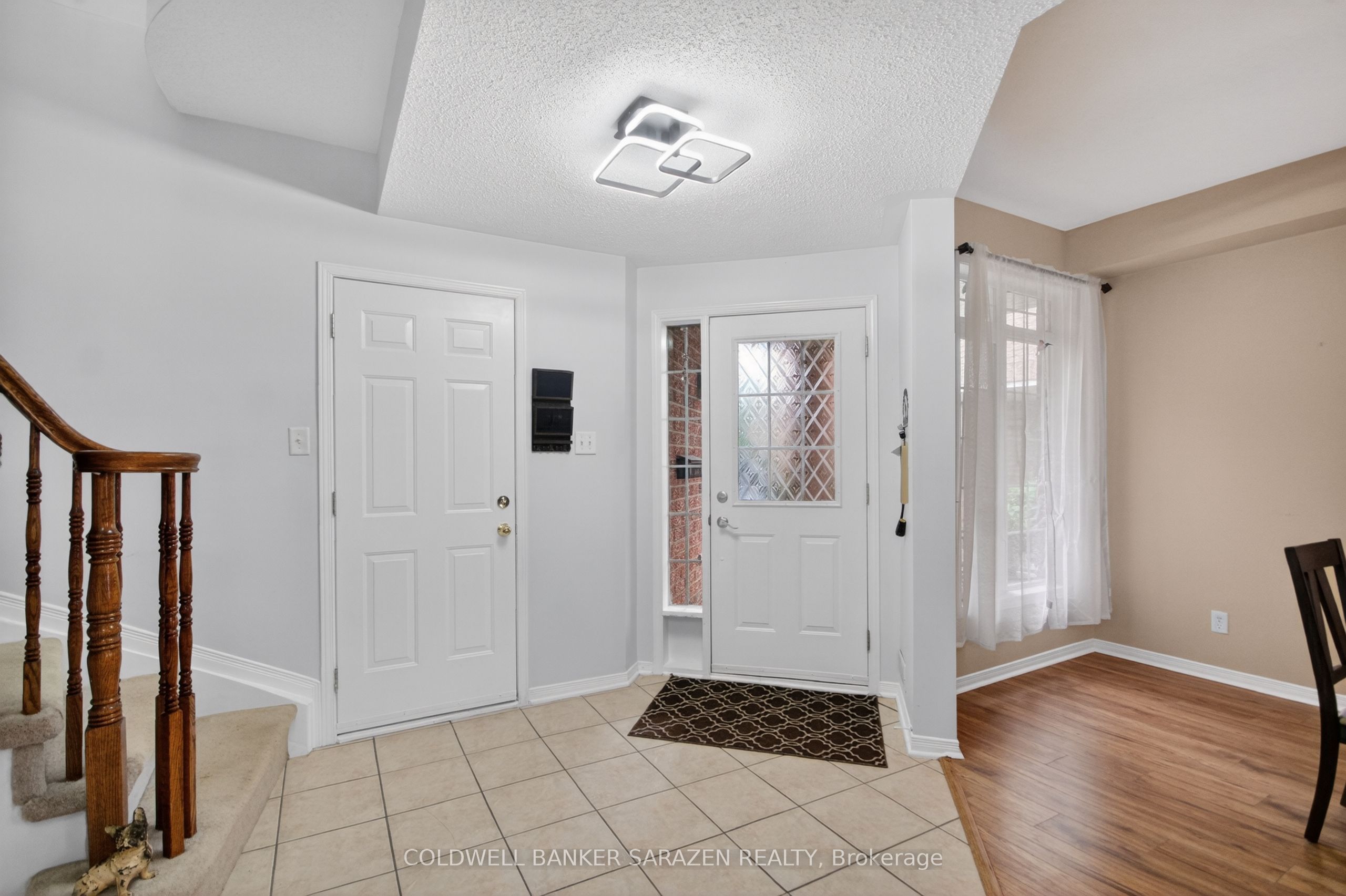 3 Castle Glen Crescent, Kanata, ON K2L 4G9 photo 3