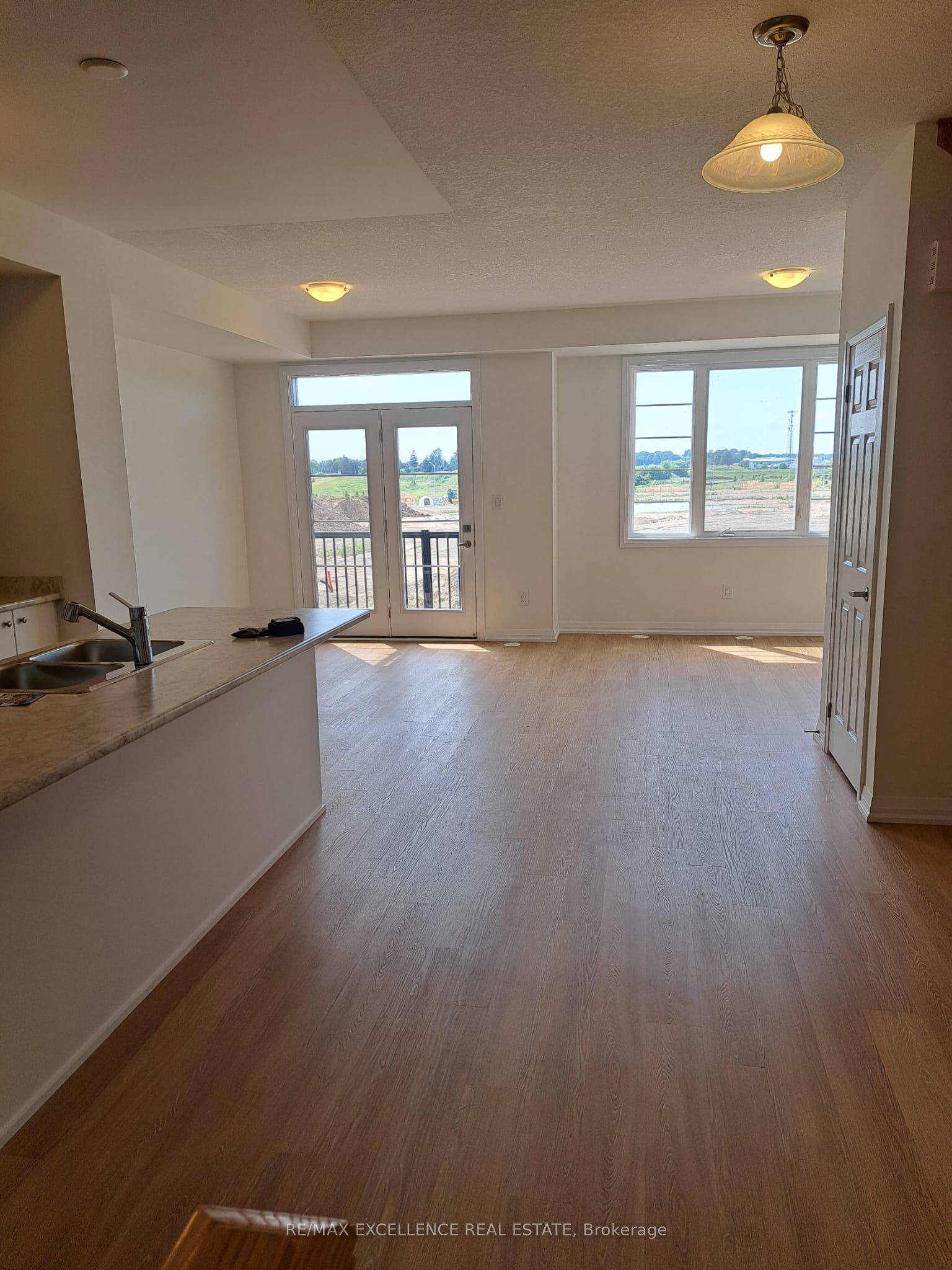 67 Stanley Avenue, Haldimand, ON N3W 0K5 photo 4