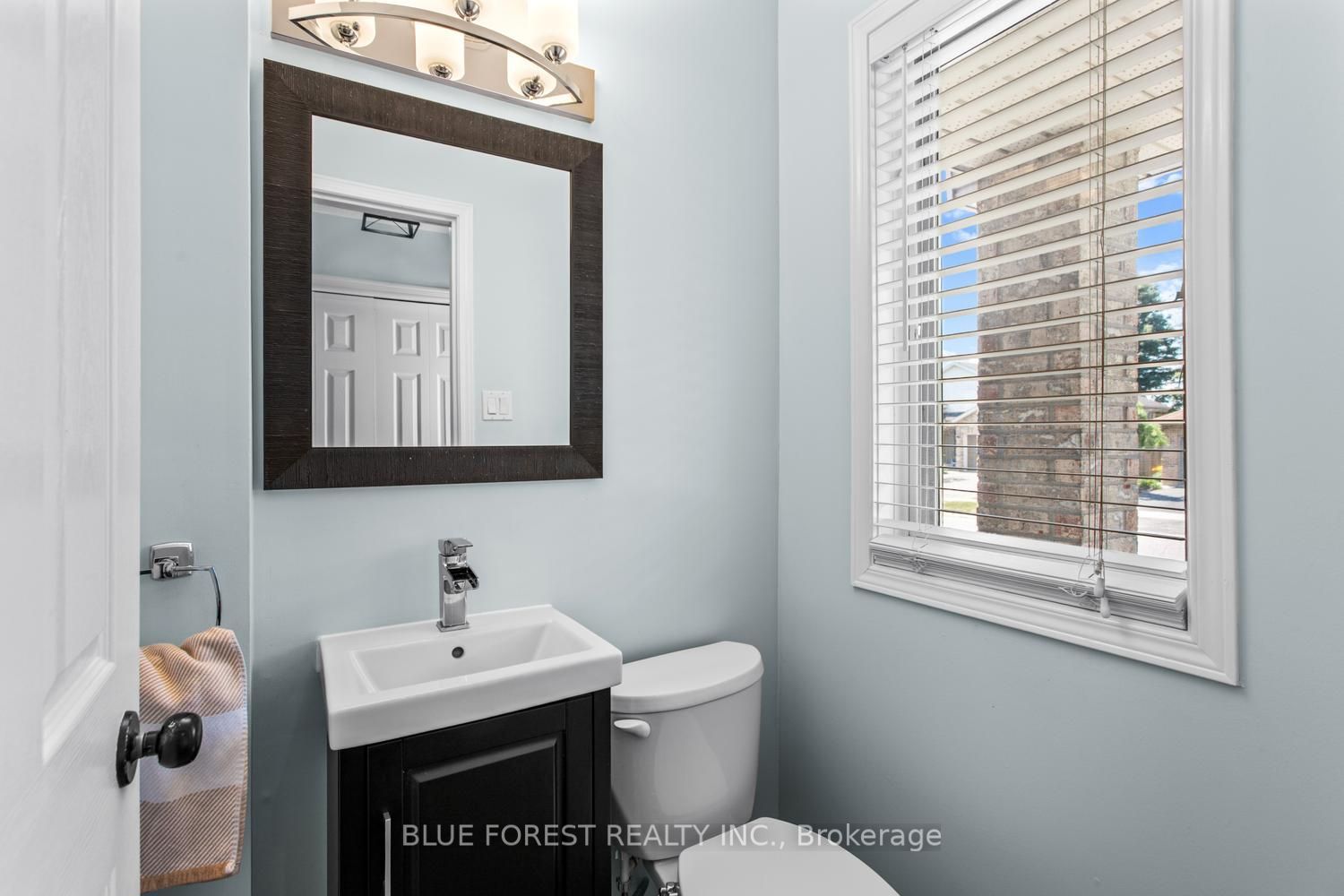 51 Hickory Boulevard W, Strathroy-Caradoc, ON N7G 4E9 photo 5