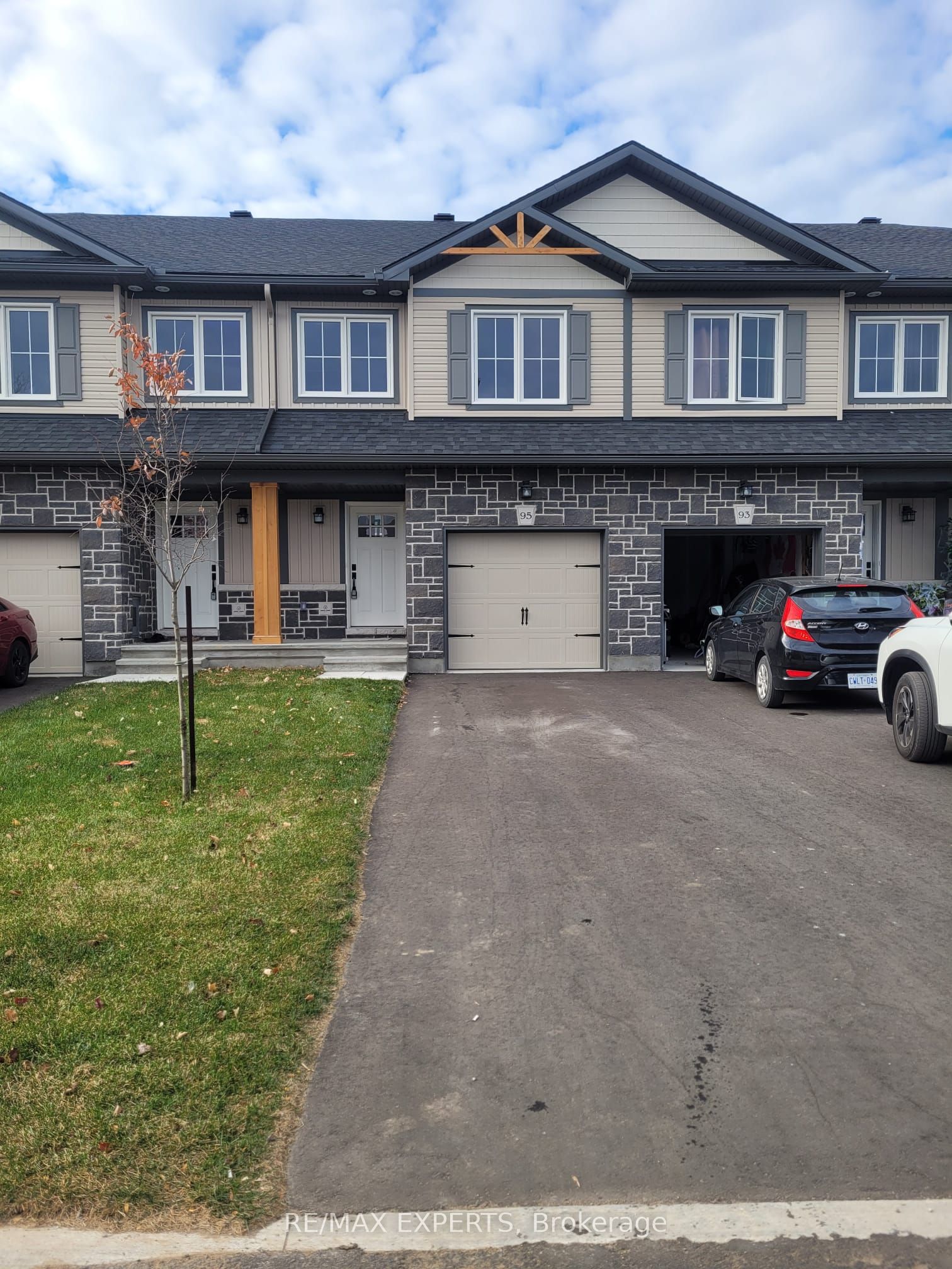 95 WHITCOMB Crescent E, Smiths Falls, ON K7A 0C1 photo 2