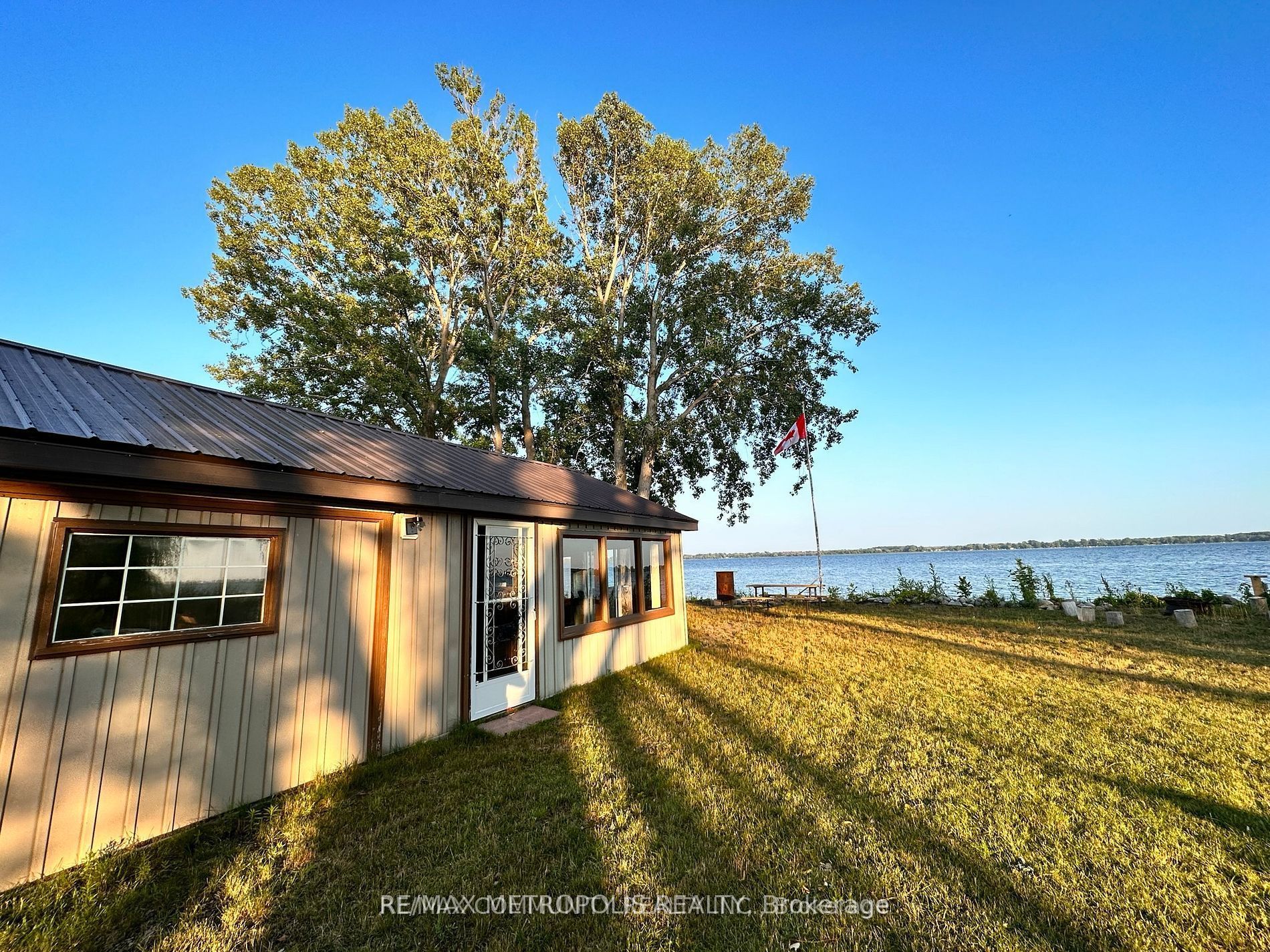 498 Hiscock Shores Road, Prince Edward County, ON K0K 1L0