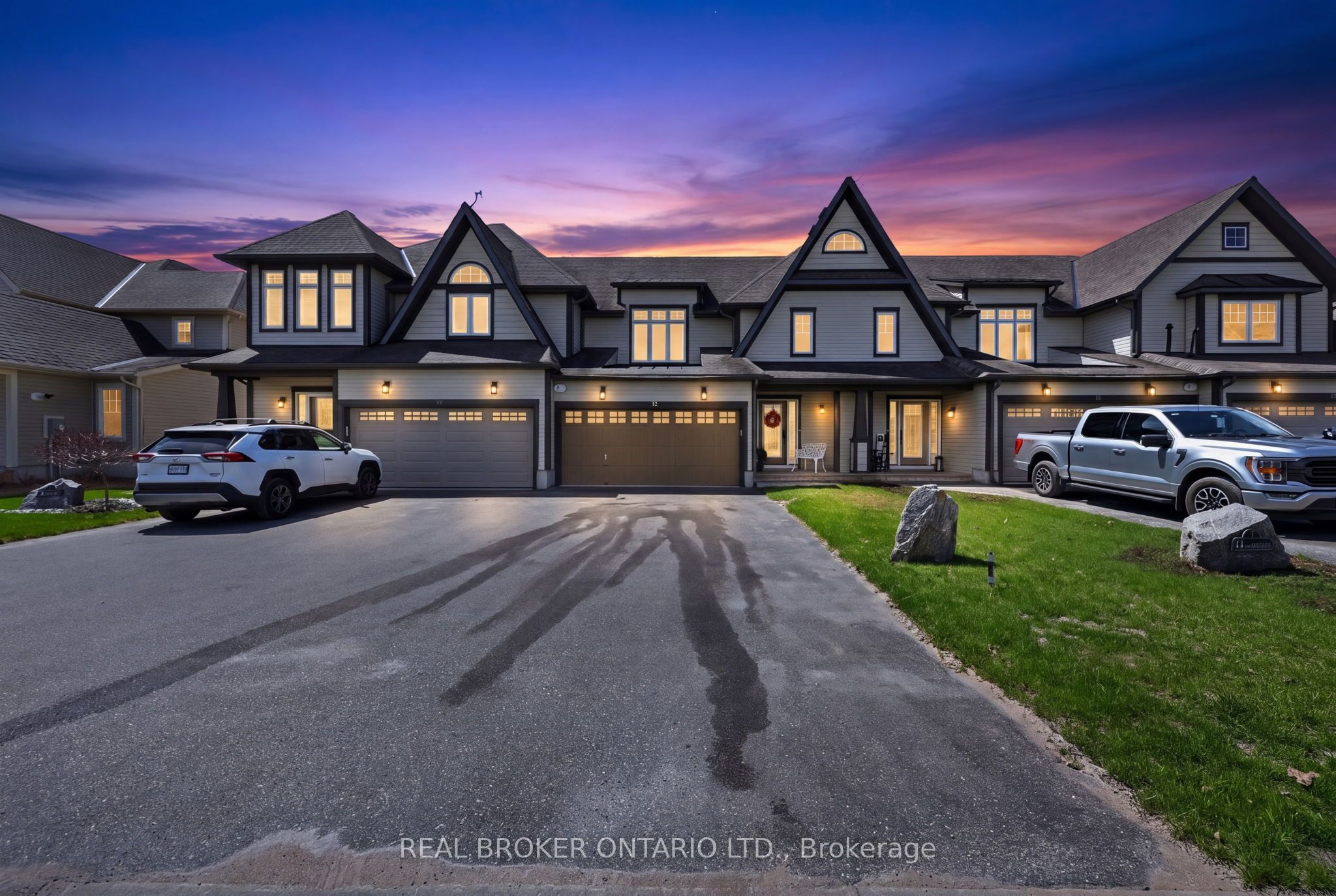 12 Masters Crescent, Georgian Bay, ON L0K 1S0
