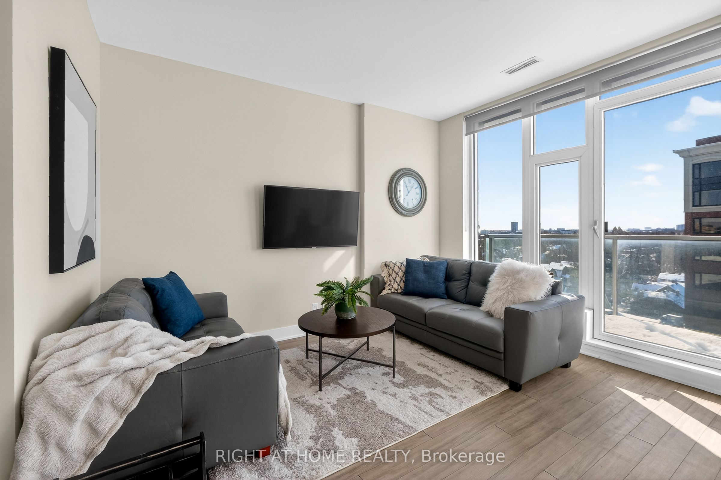 118 Holmwood Avenue 806, Glebe - Ottawa East and Area, ON K1S 5J5 photo 4