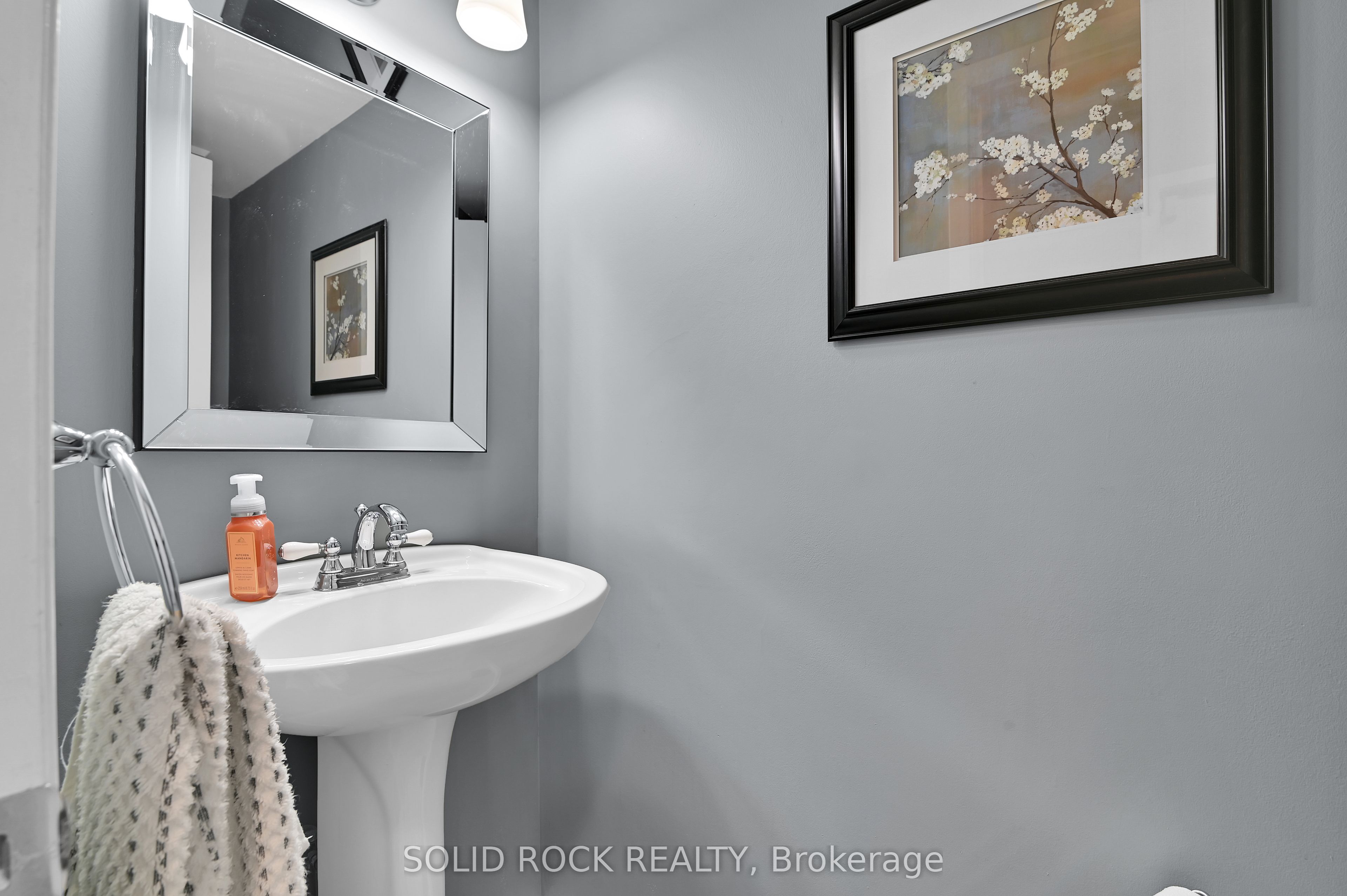 74 Pickwick Drive, Barrhaven, ON K2J 3E1 photo 5
