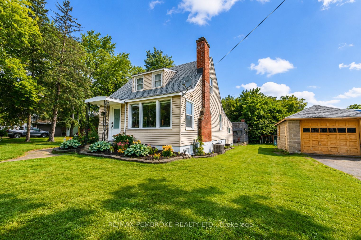 739 Front Street, Pembroke, ON K8A 6J4