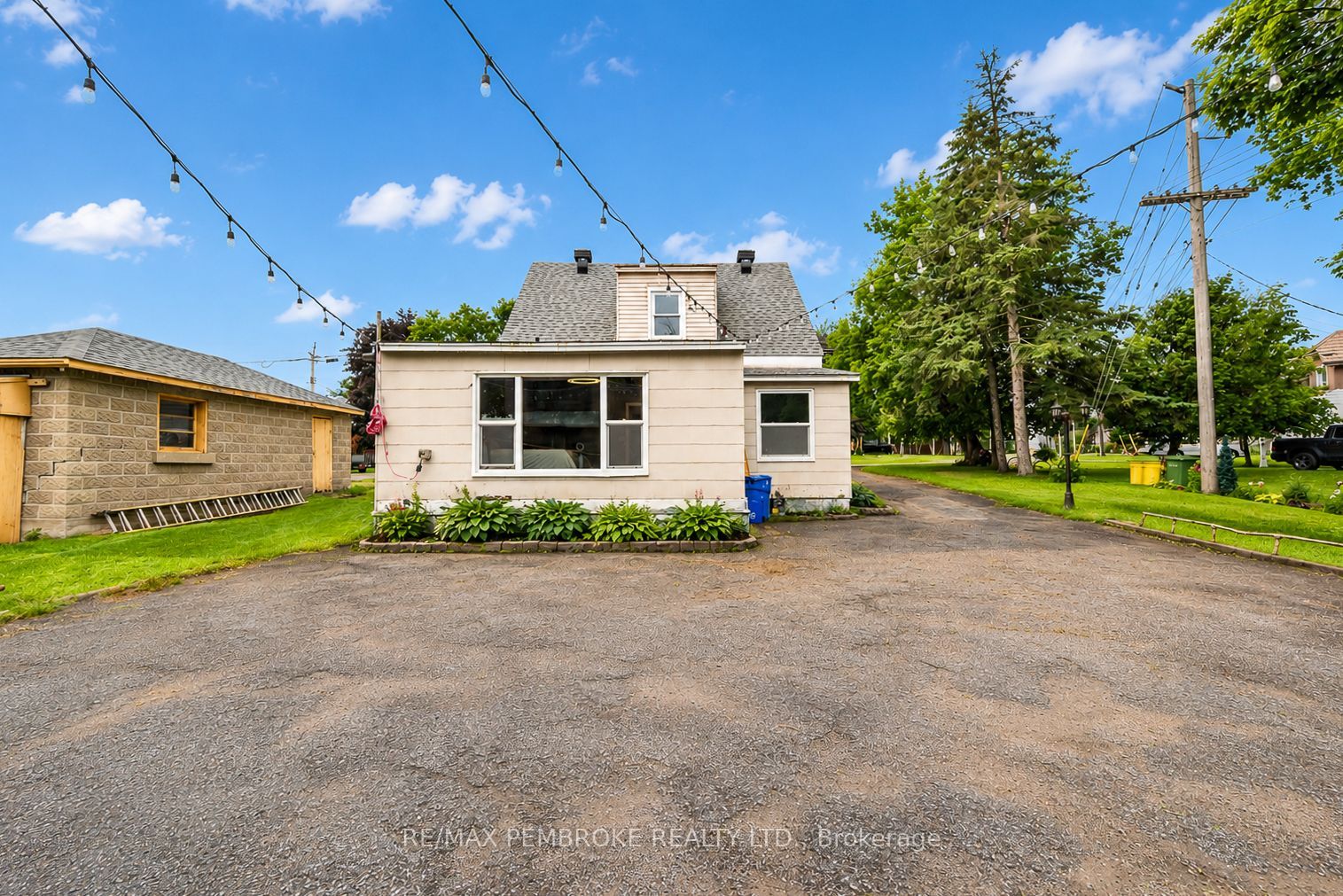 739 Front Street, Pembroke, ON K8A 6J4 photo 4